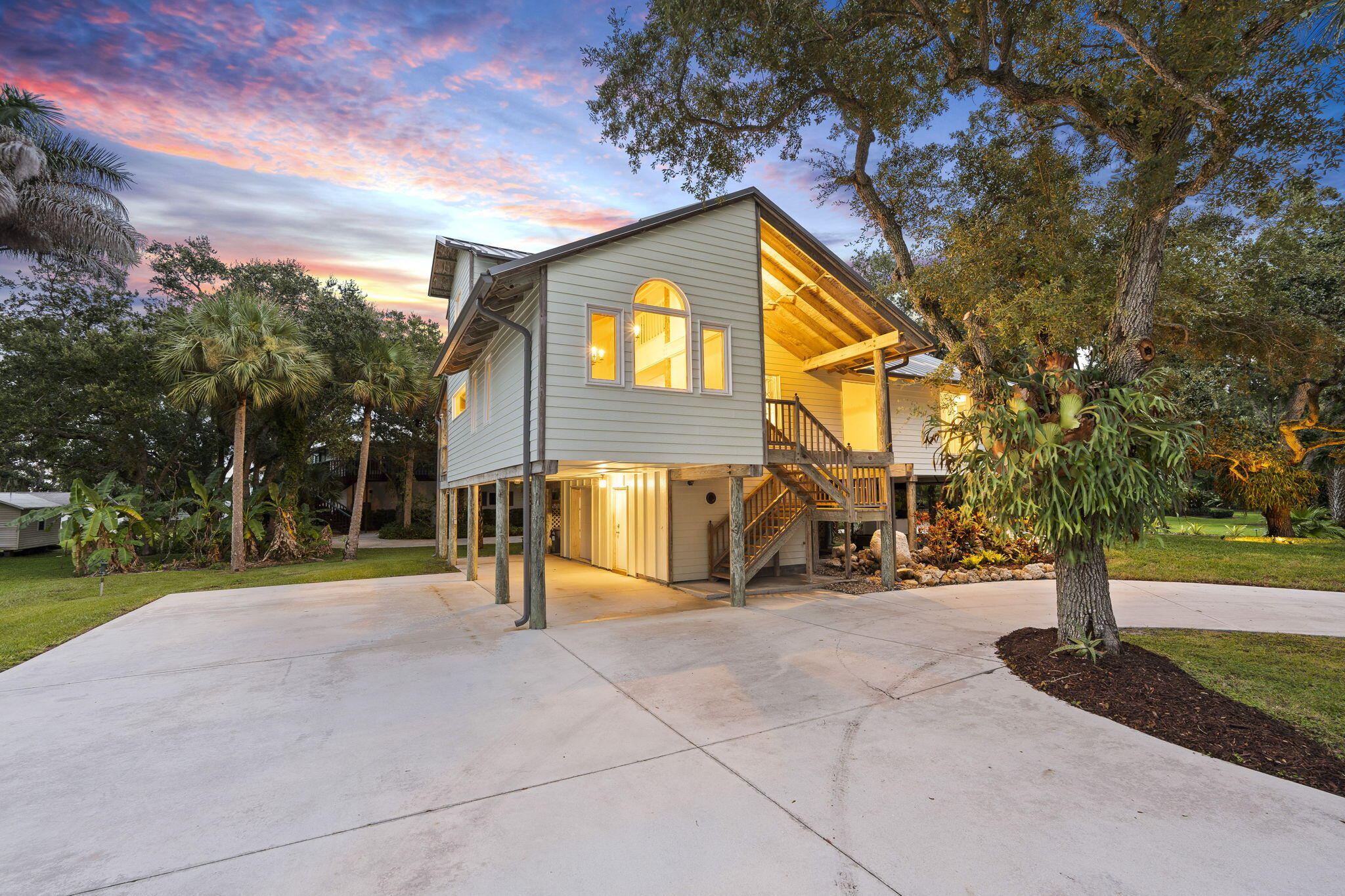 2511 Lightlewood Lane Property Photo 4