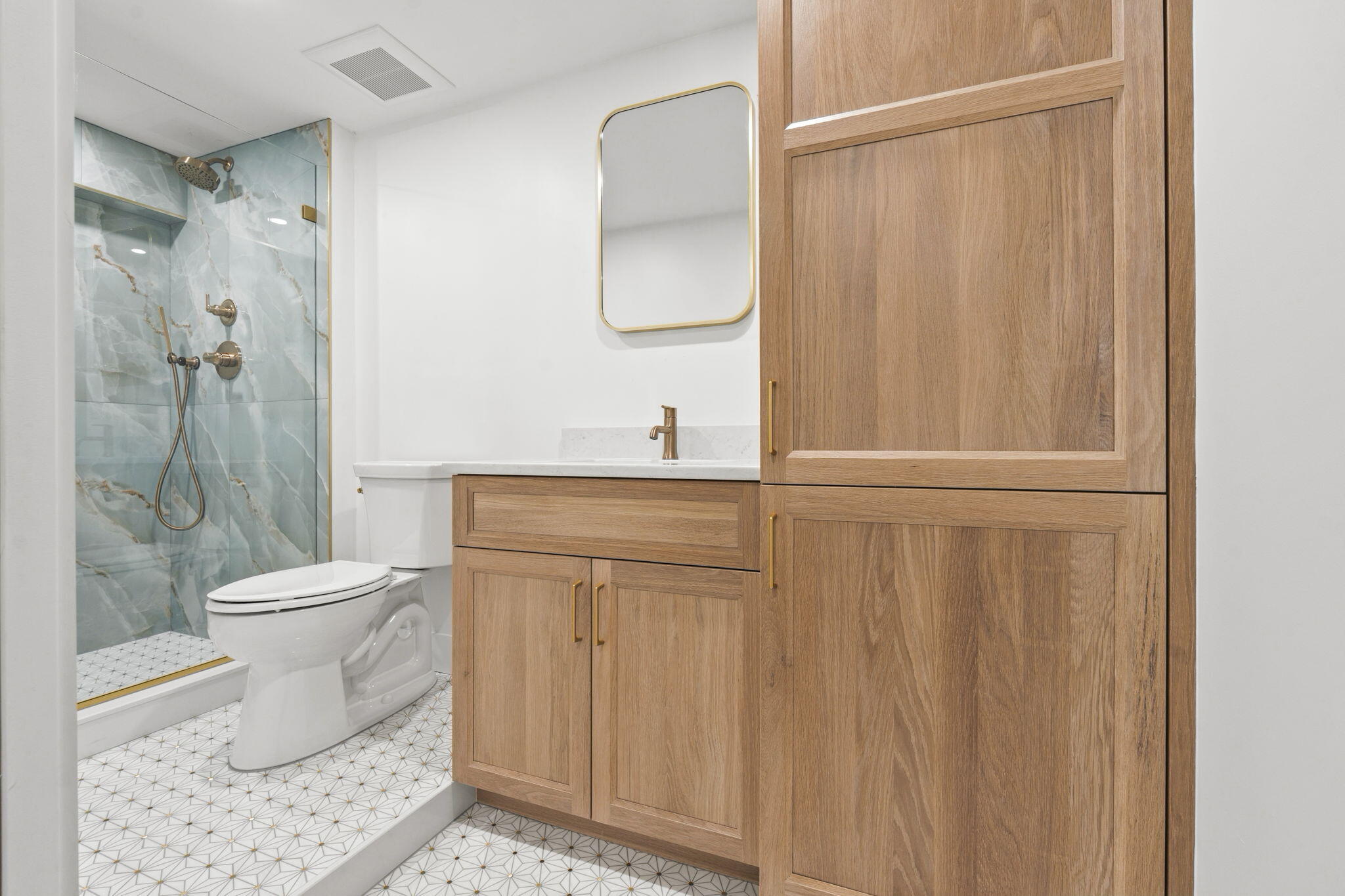 2511 Lightlewood Lane Property Photo 15
