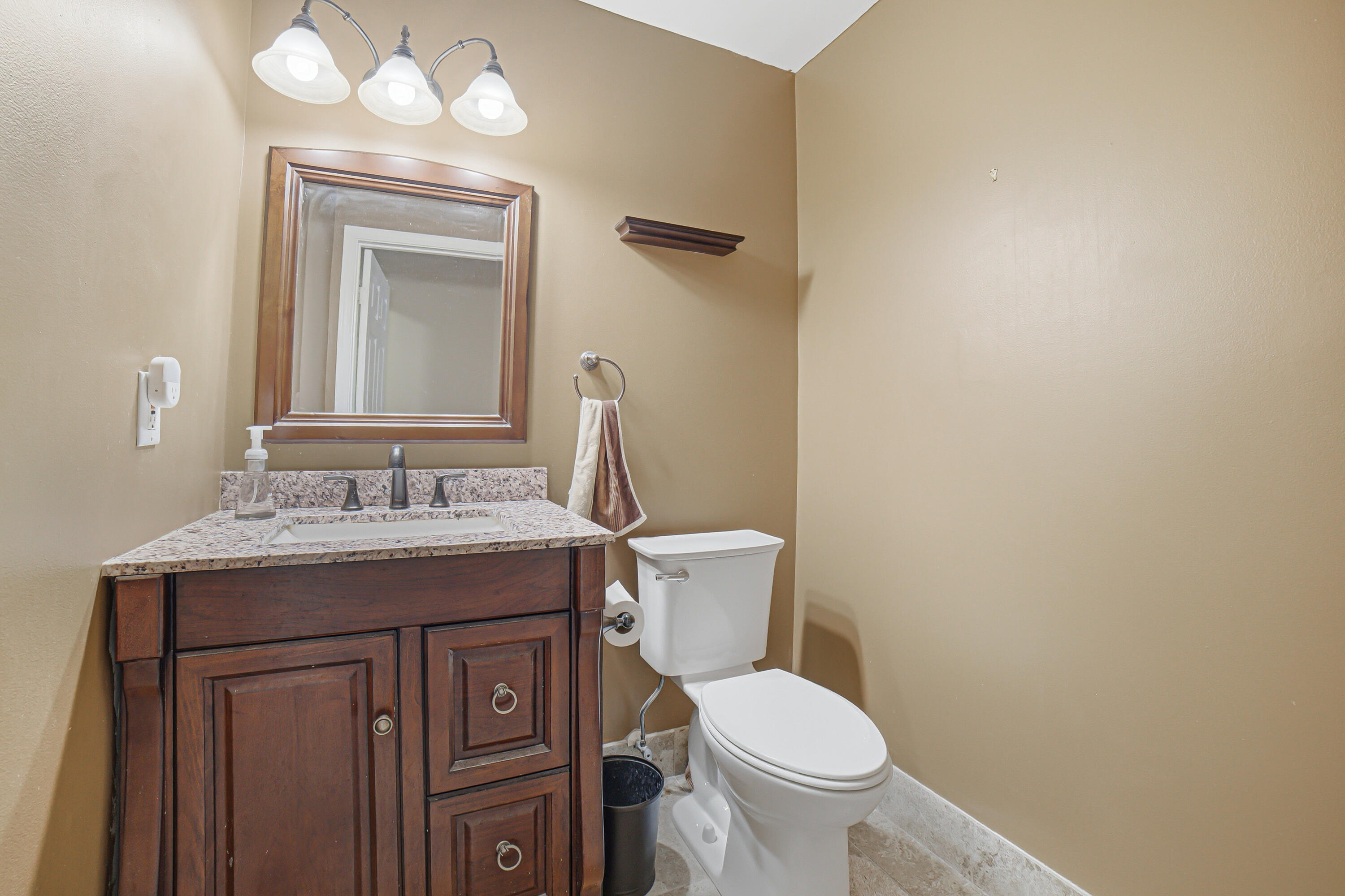 10682 Nw 48th Street Property Photo 13