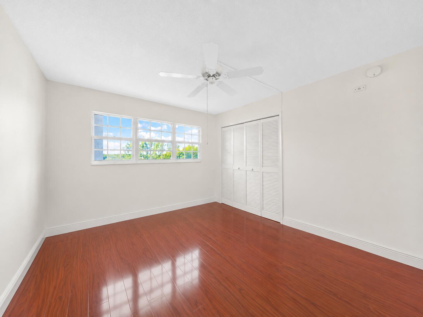 2901 S Palm Aire Drive 609 Property Photo 11