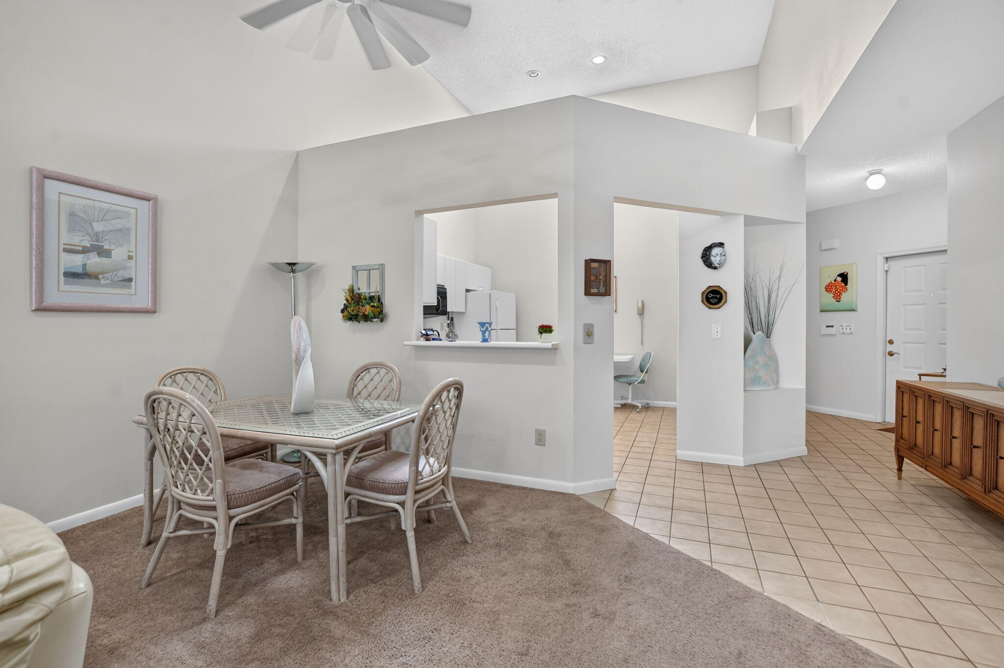 10410 Plaza Centro Property Photo 3