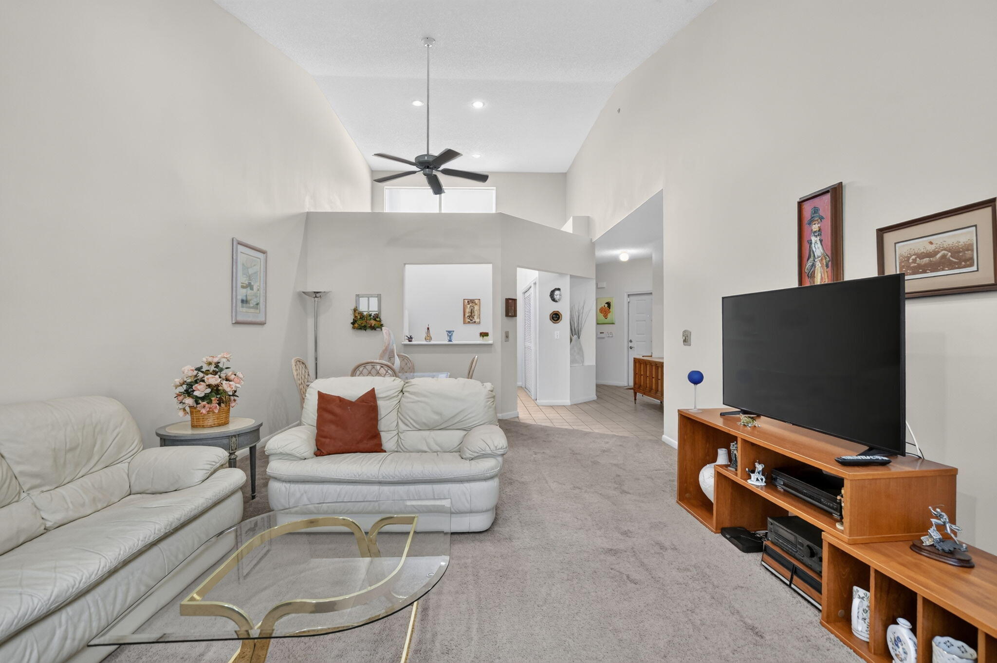 10410 Plaza Centro Property Photo 5