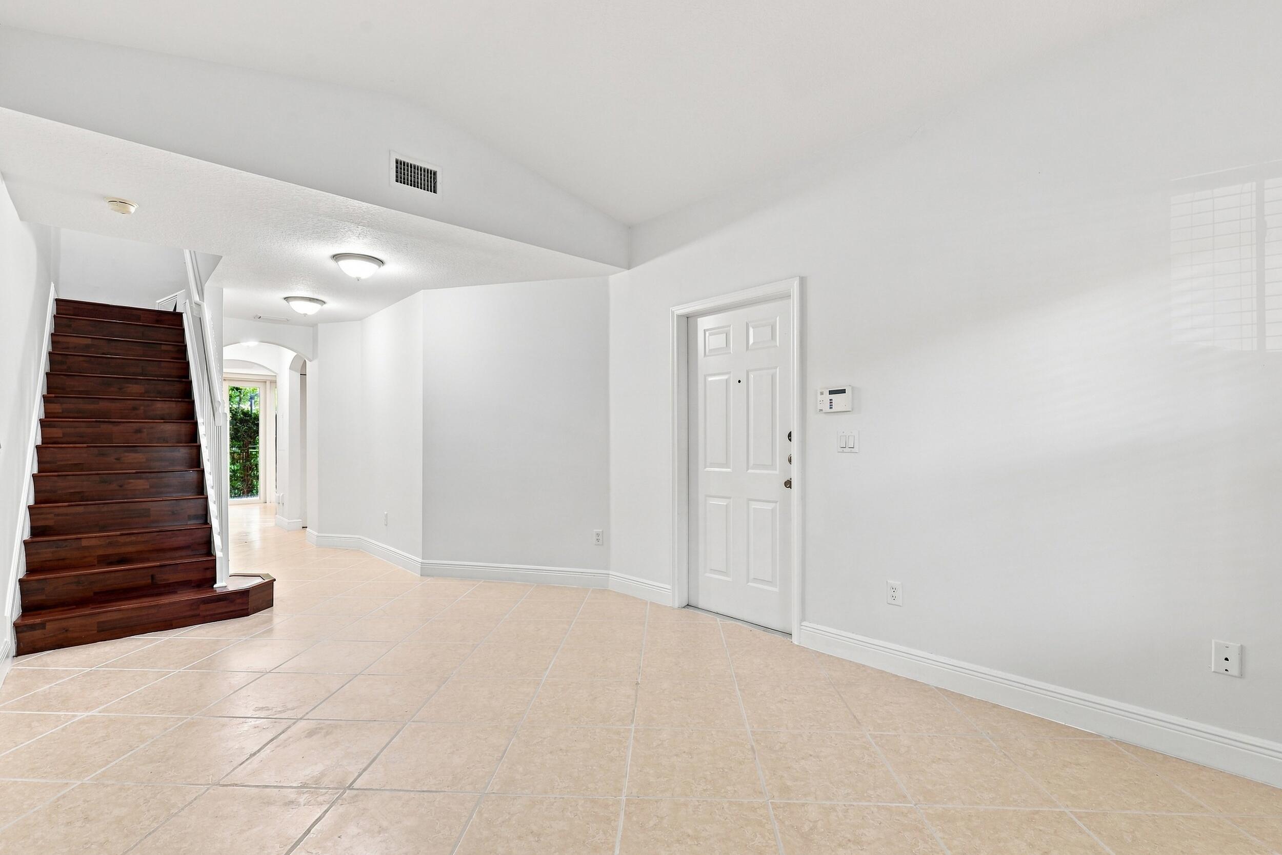 2107 Anchor Court Property Photo 10