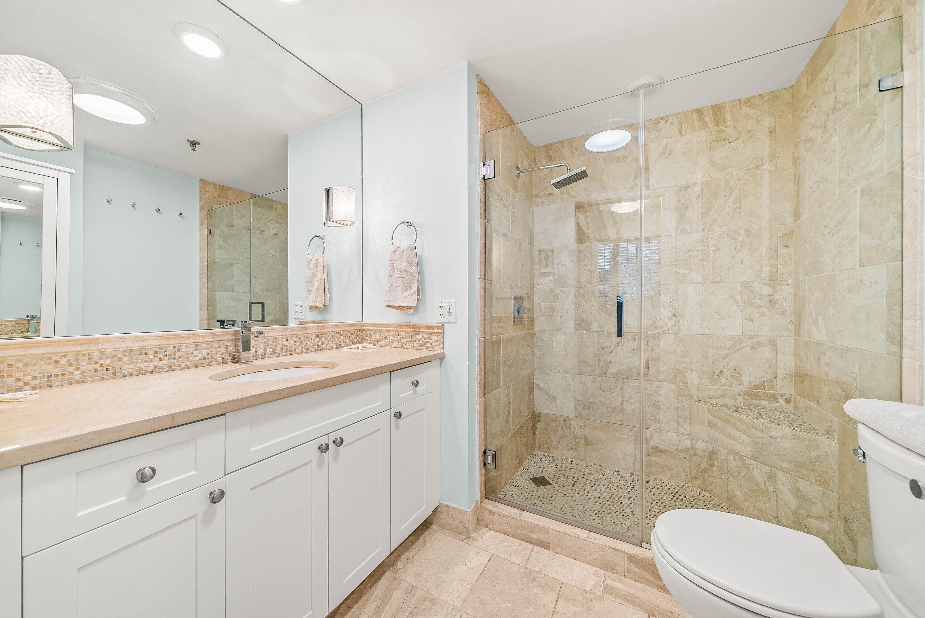 11370 Twelve Oaks Way 418 Property Photo 24