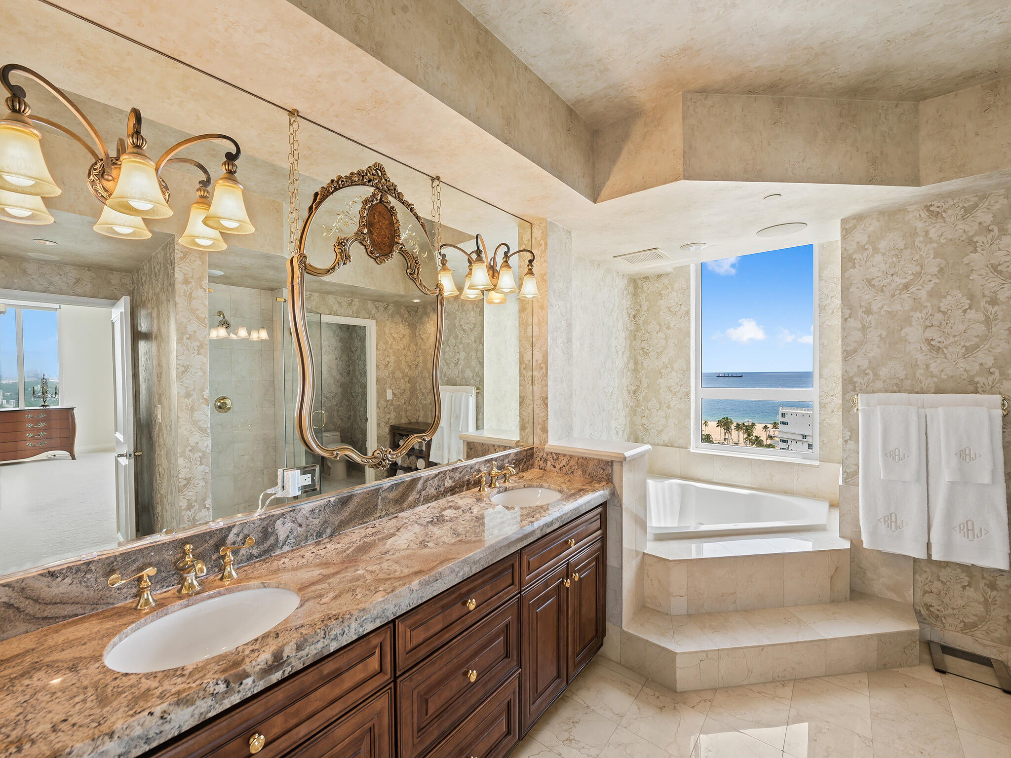 3055 Harbor Drive 1603 Property Photo 21