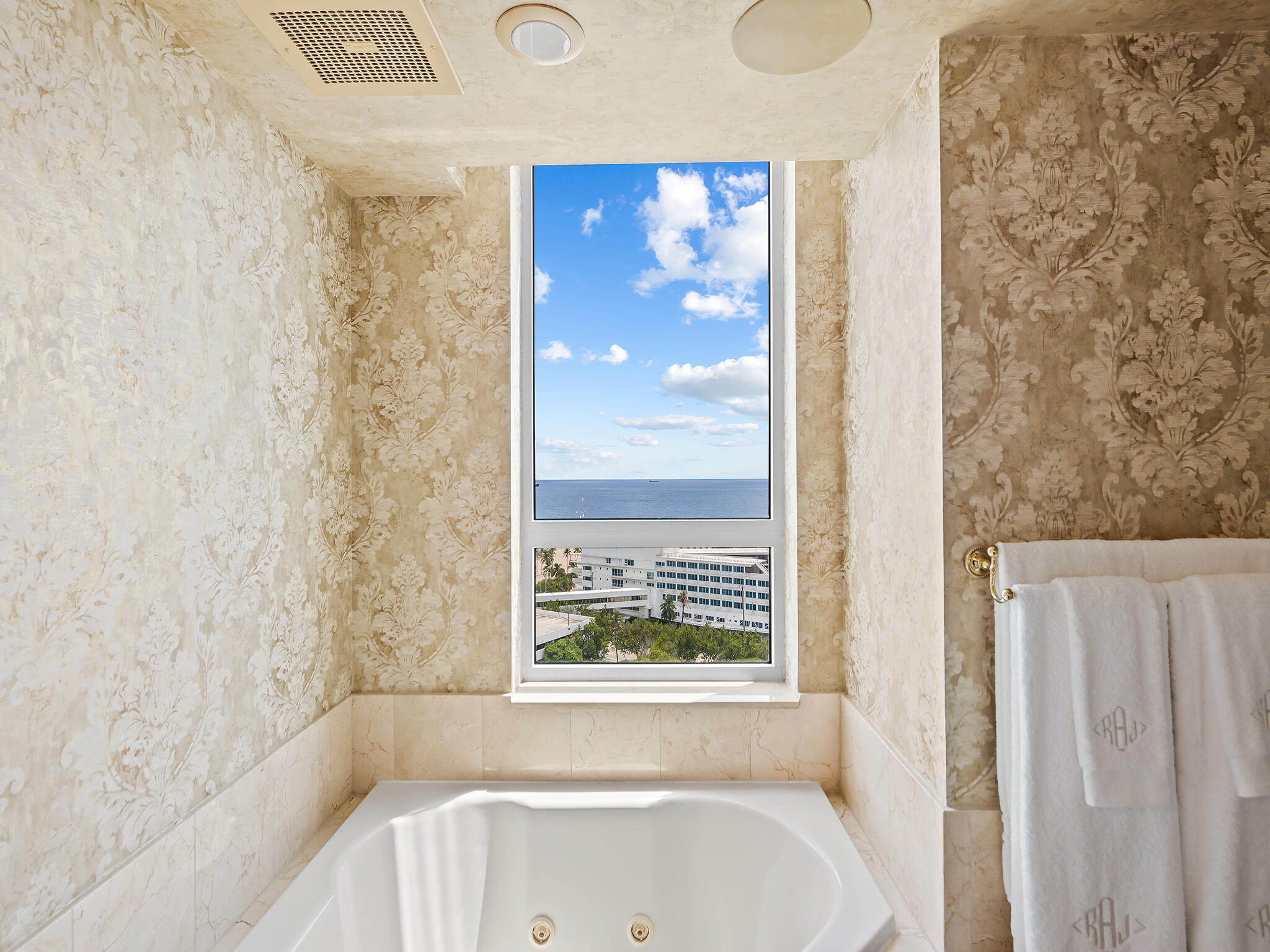 3055 Harbor Drive 1603 Property Photo 22