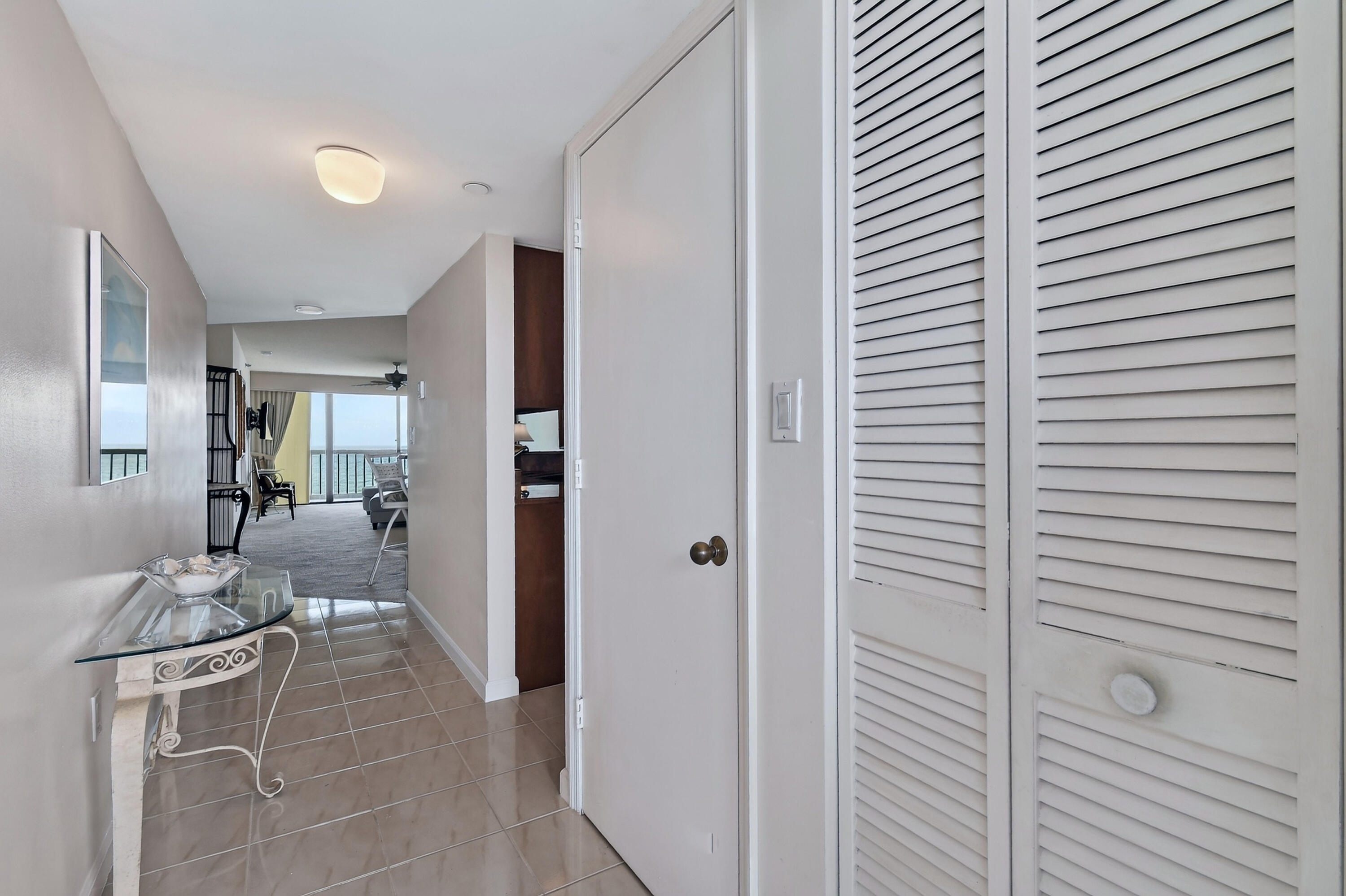 8880 S Ocean Drive 502 Property Photo 7