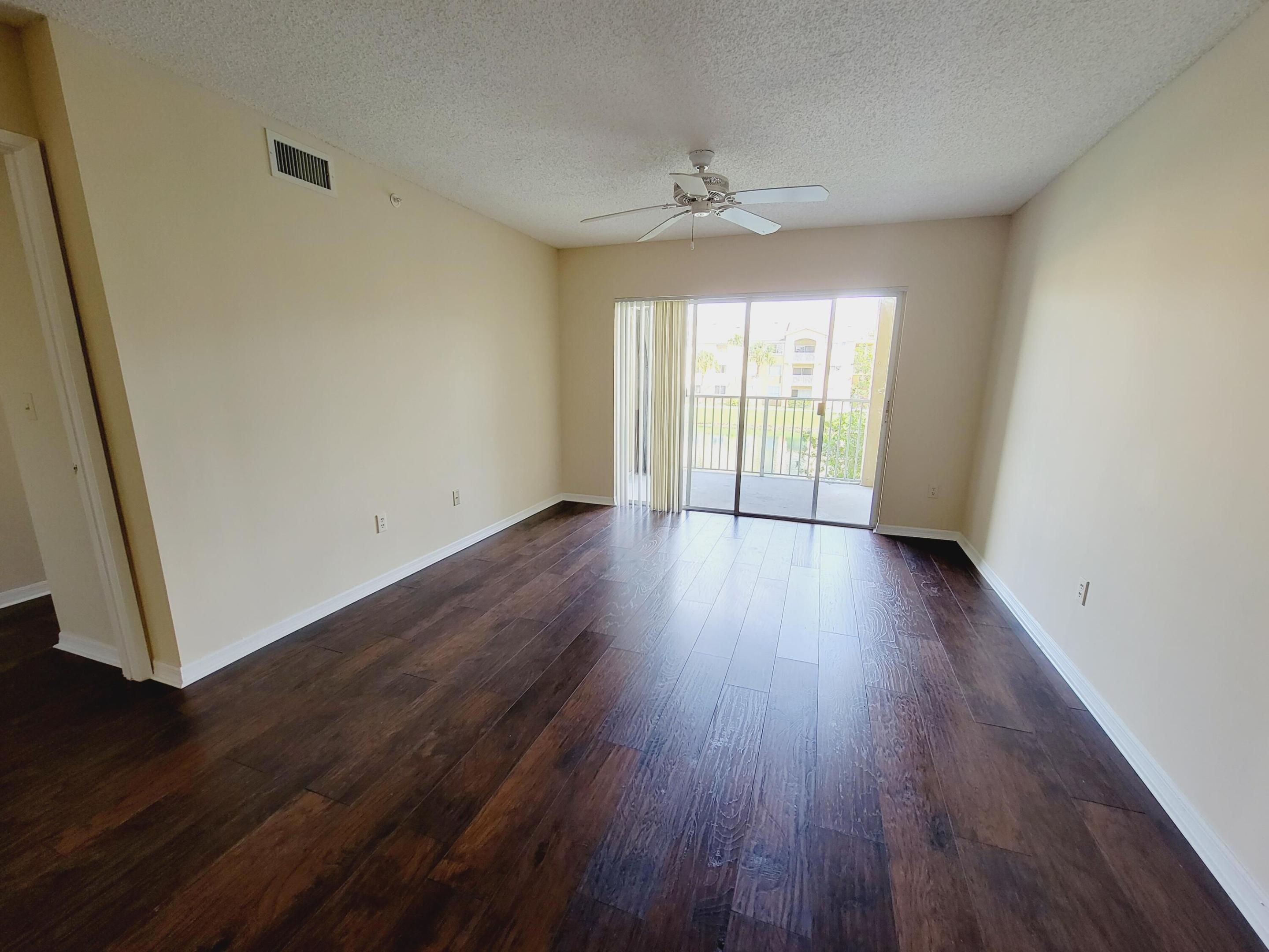 2640 S University Drive 222 Property Photo 2