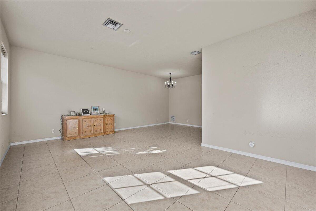 335 E Thatch Palm Circle 104 Property Photo 7