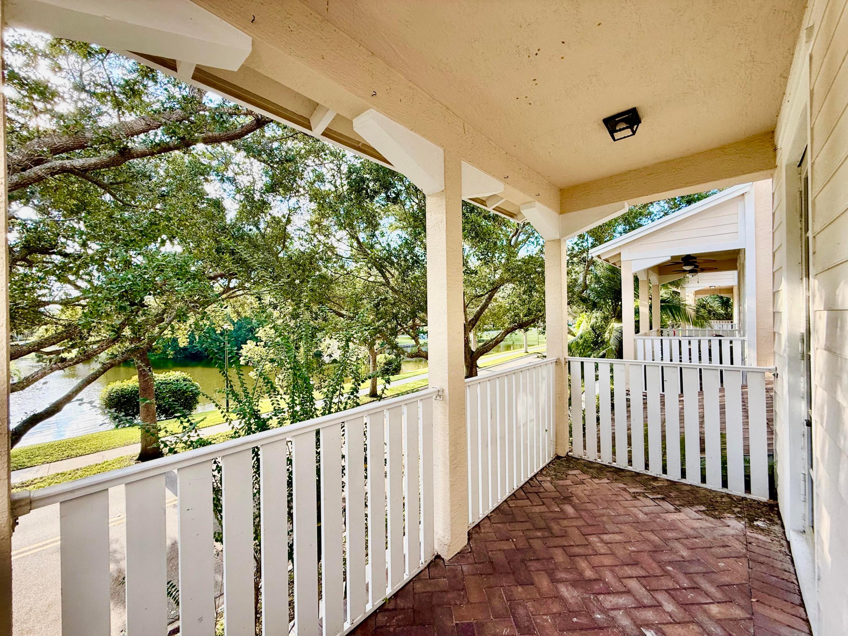 335 E Thatch Palm Circle 104 Property Photo 14