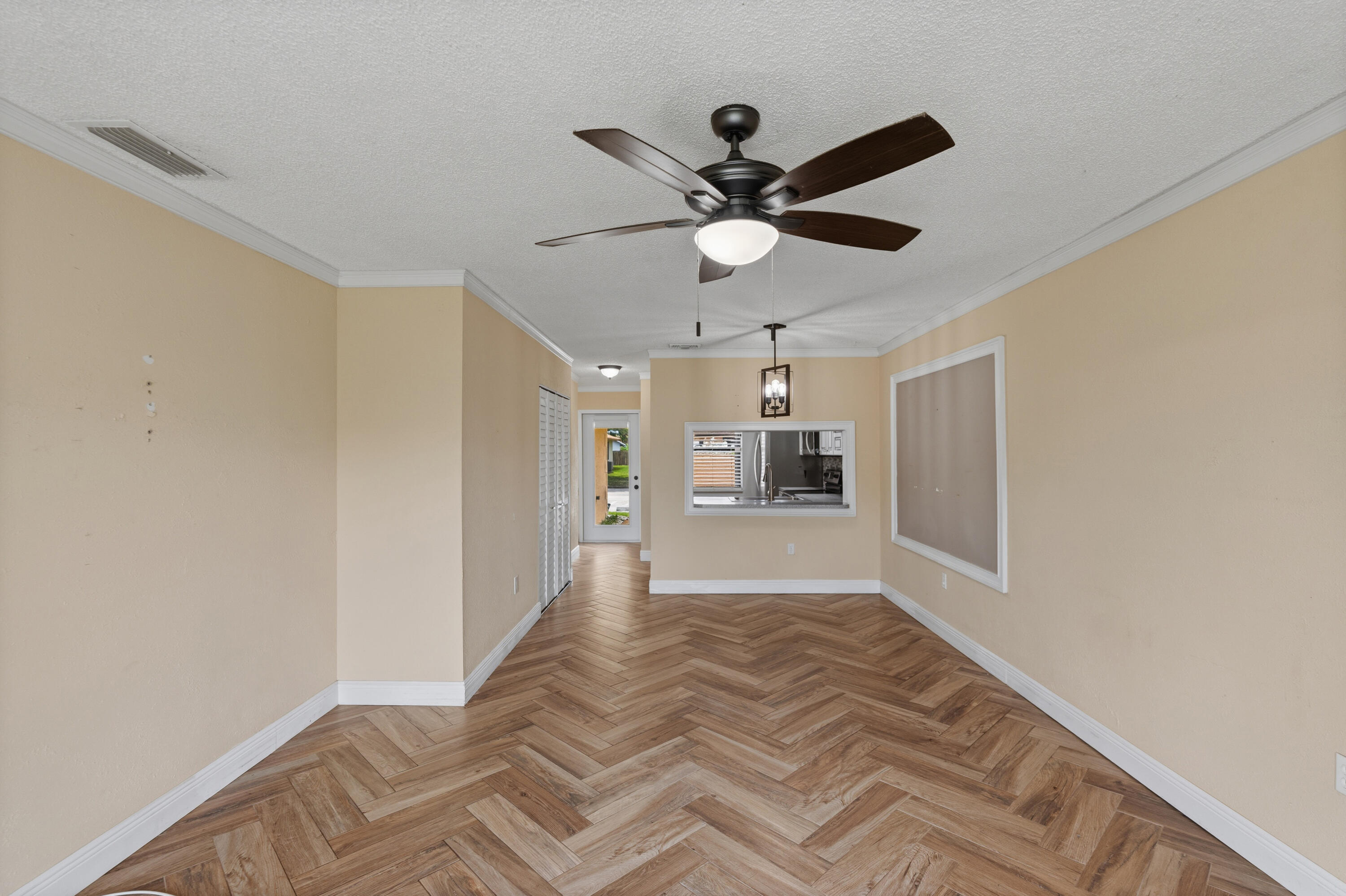 10927 Nw 29th Court Property Photo 10