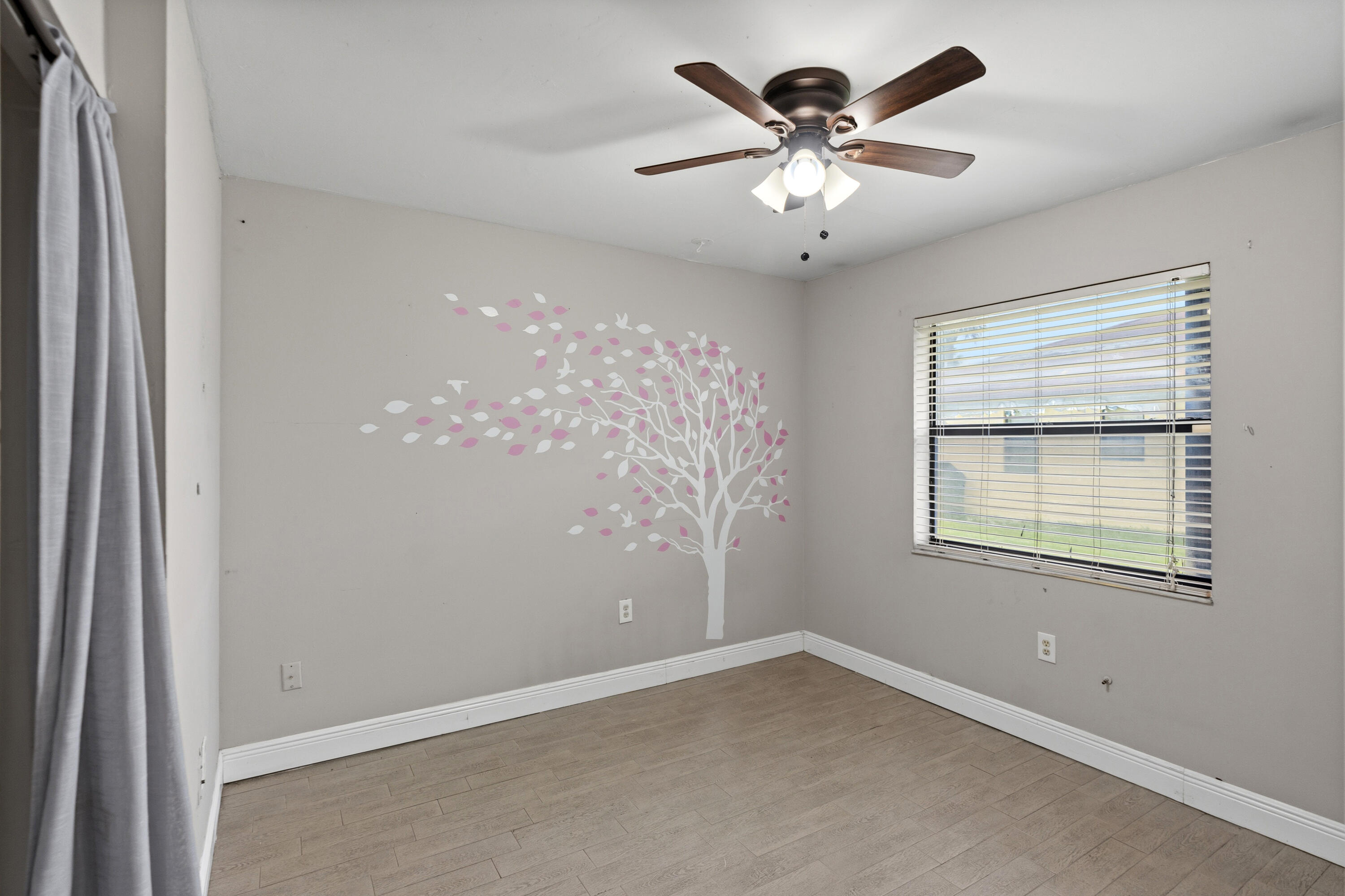 10927 Nw 29th Court Property Photo 17