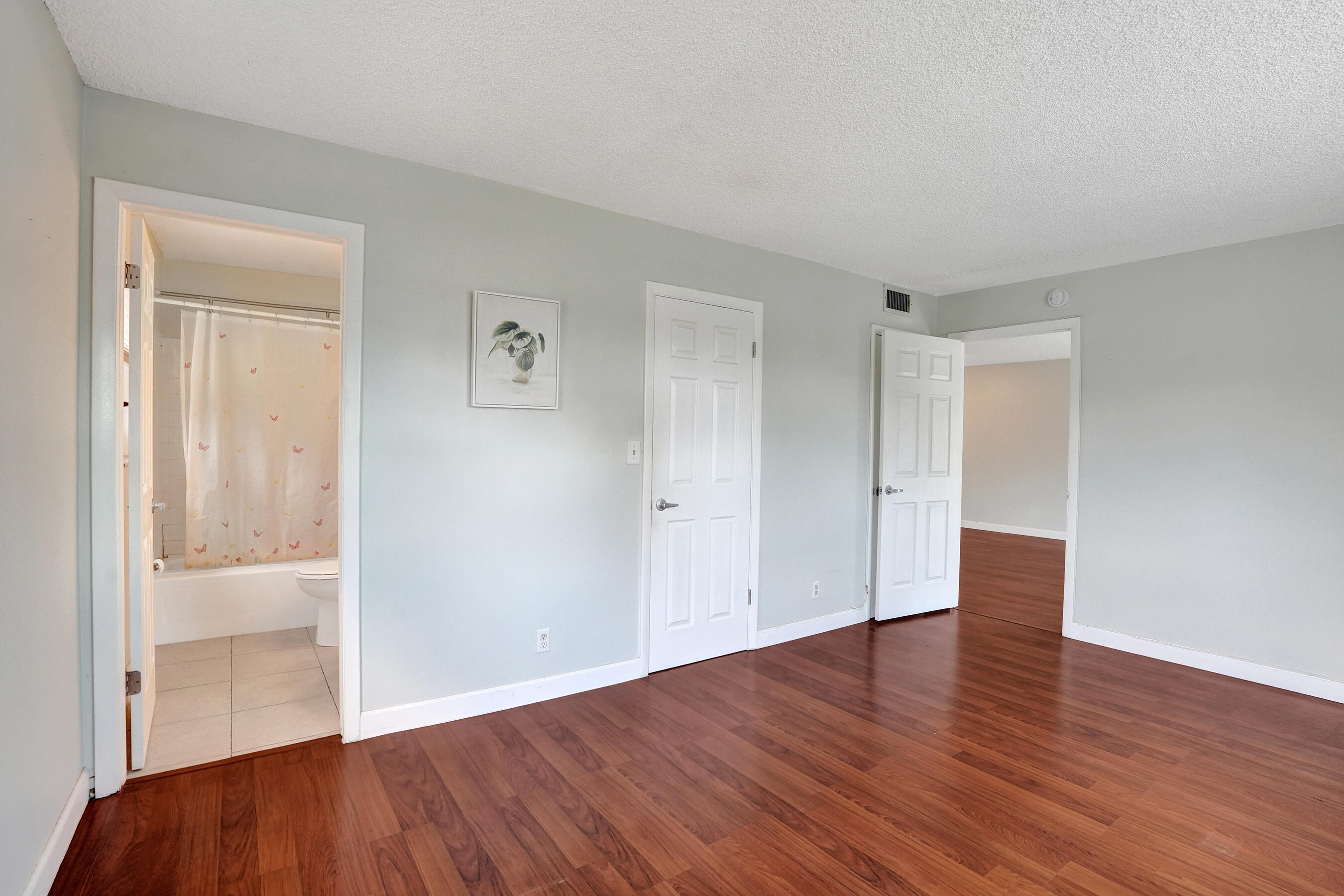 5911 Ne 14th Lane 201s Property Photo 14