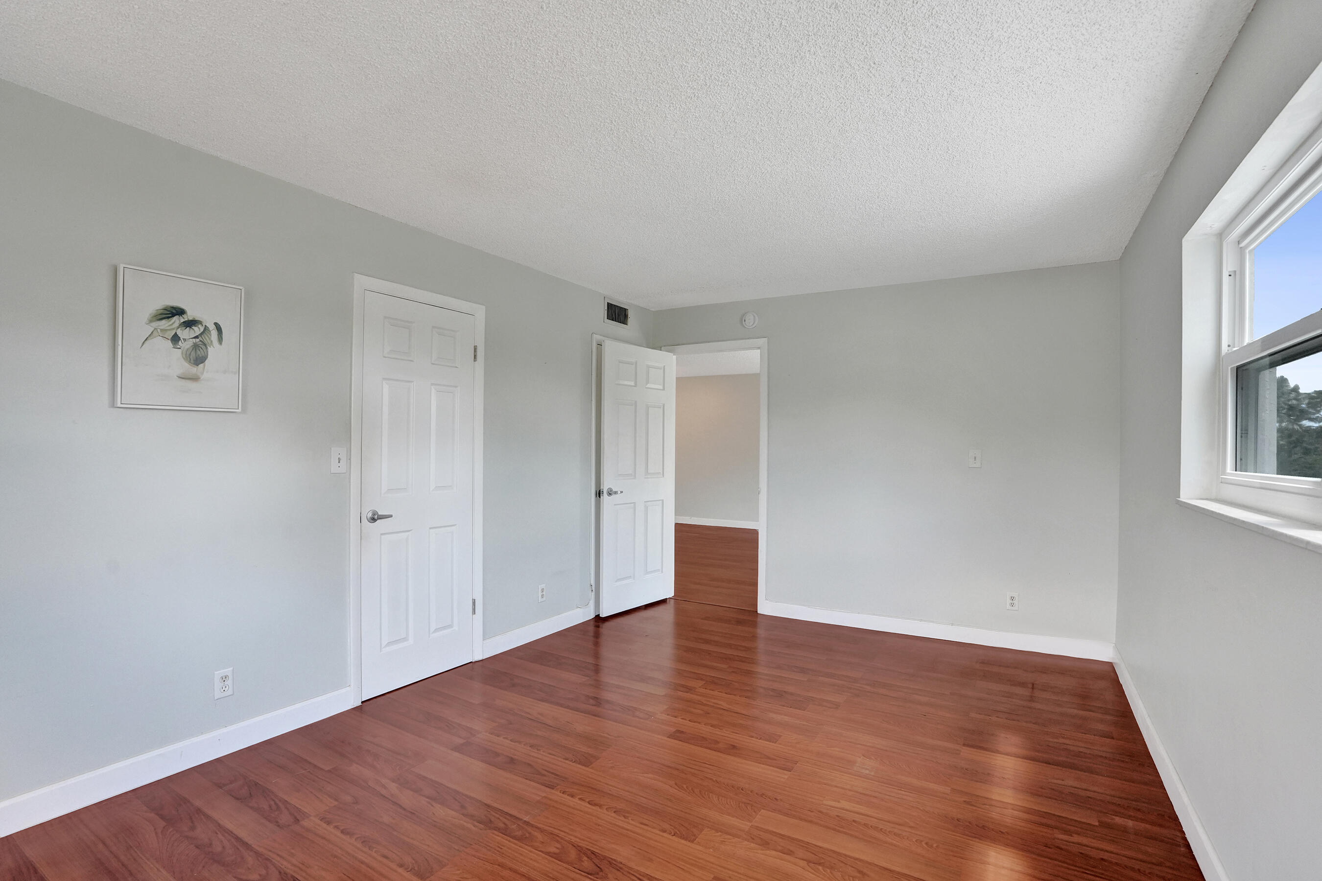 5911 Ne 14th Lane 201s Property Photo 15