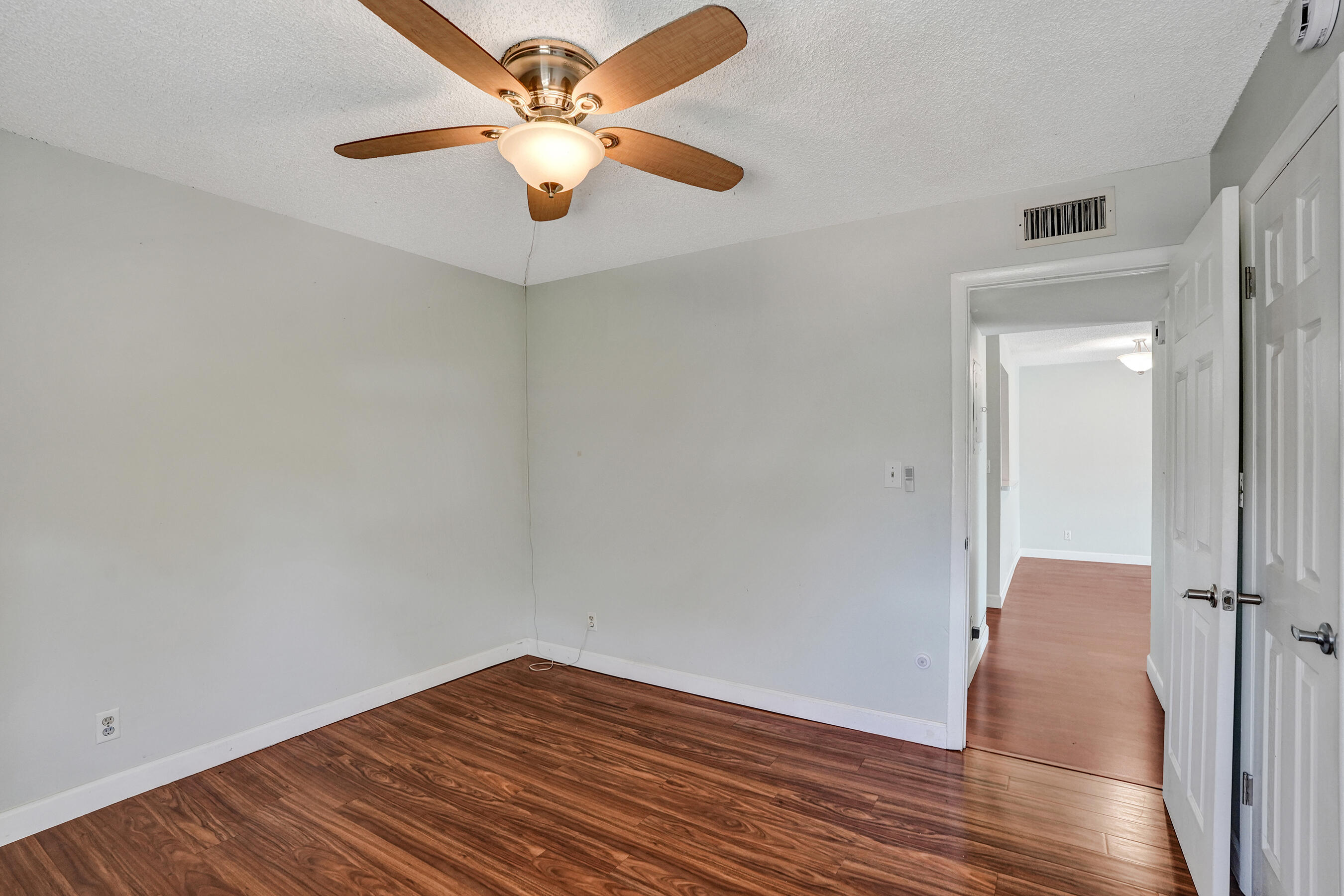 5911 Ne 14th Lane 201s Property Photo 19