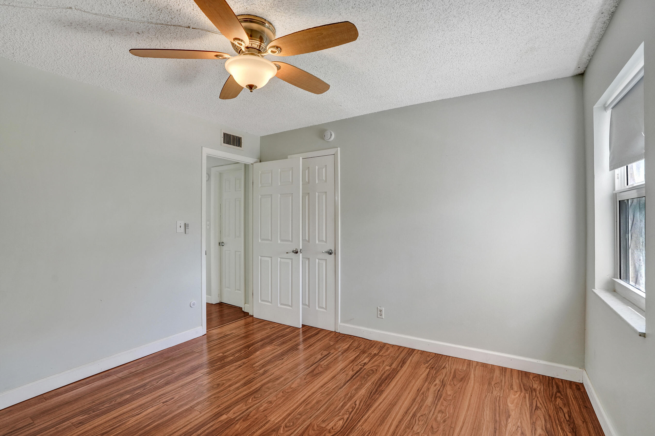 5911 Ne 14th Lane 201s Property Photo 20