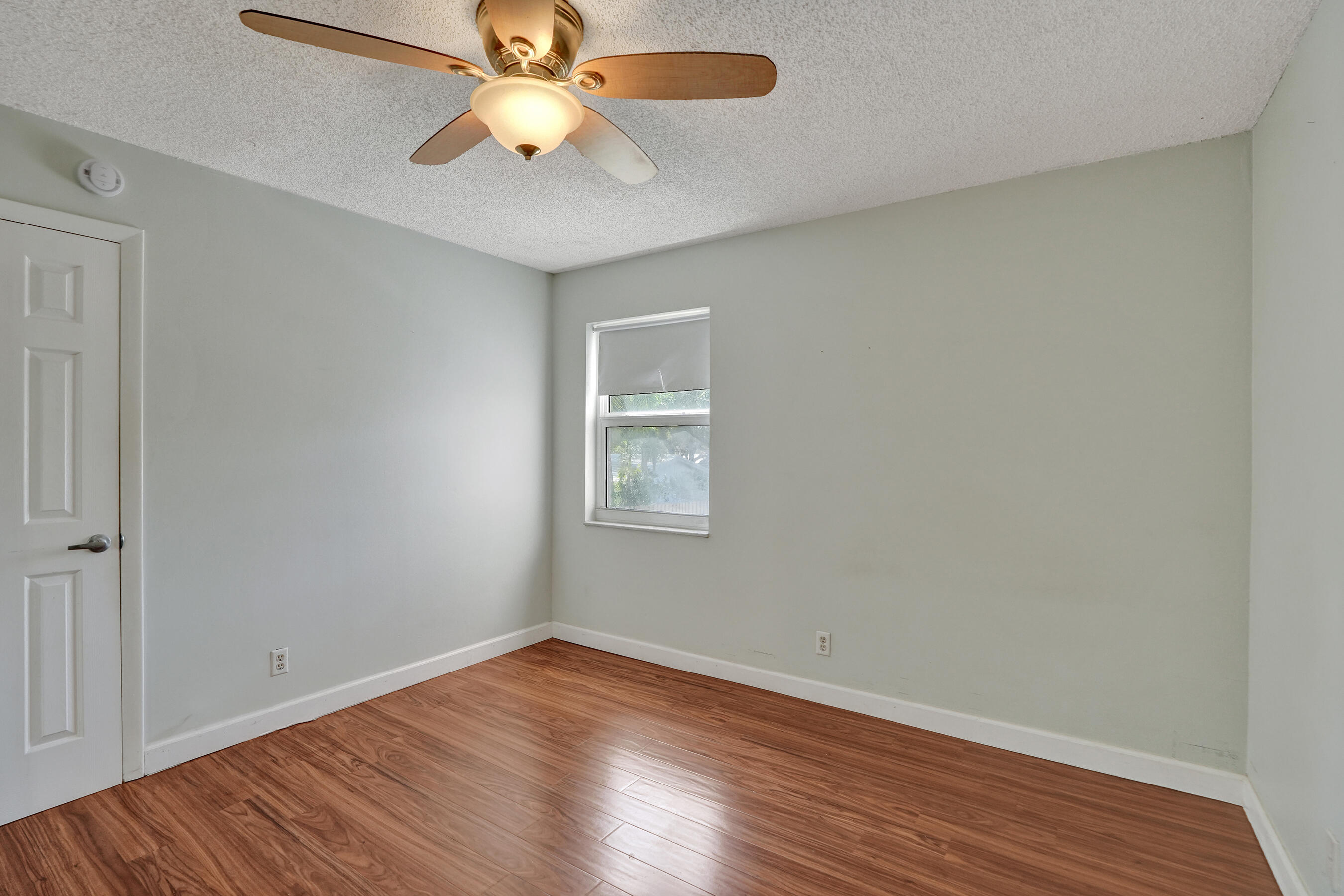 5911 Ne 14th Lane 201s Property Photo 21