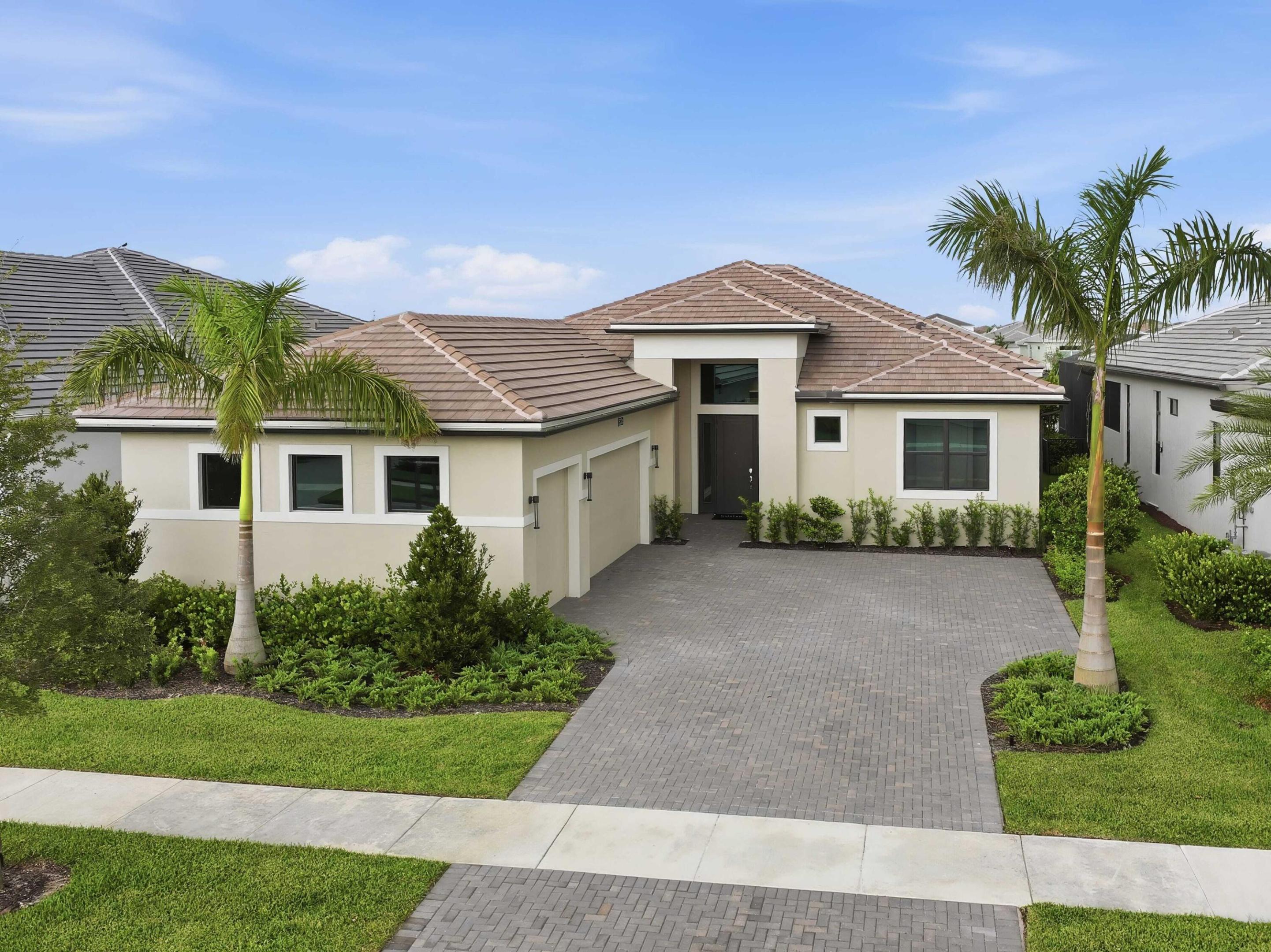 5374 Saint Armands Way Property Photo 1