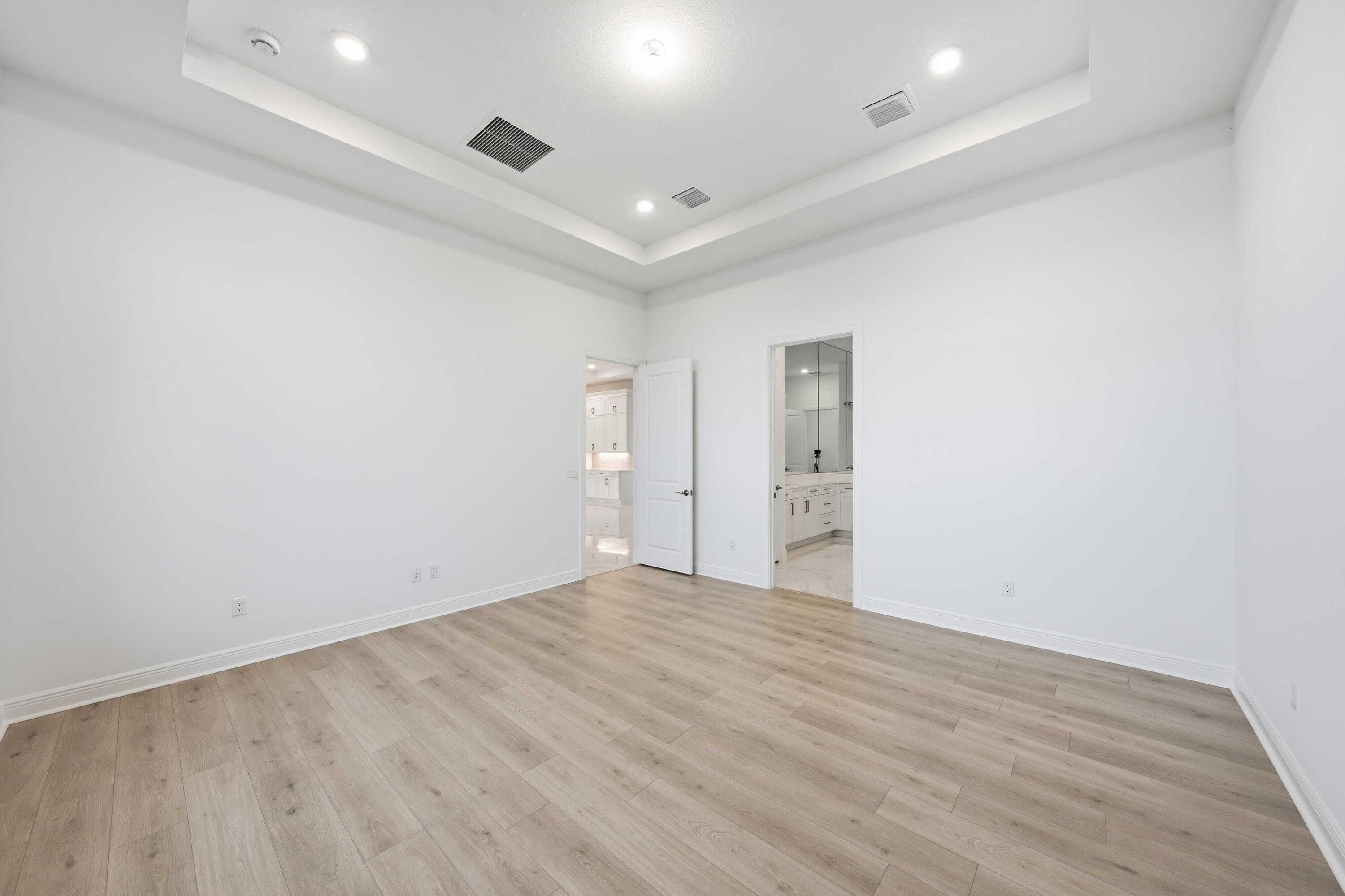 5374 Saint Armands Way Property Photo 15
