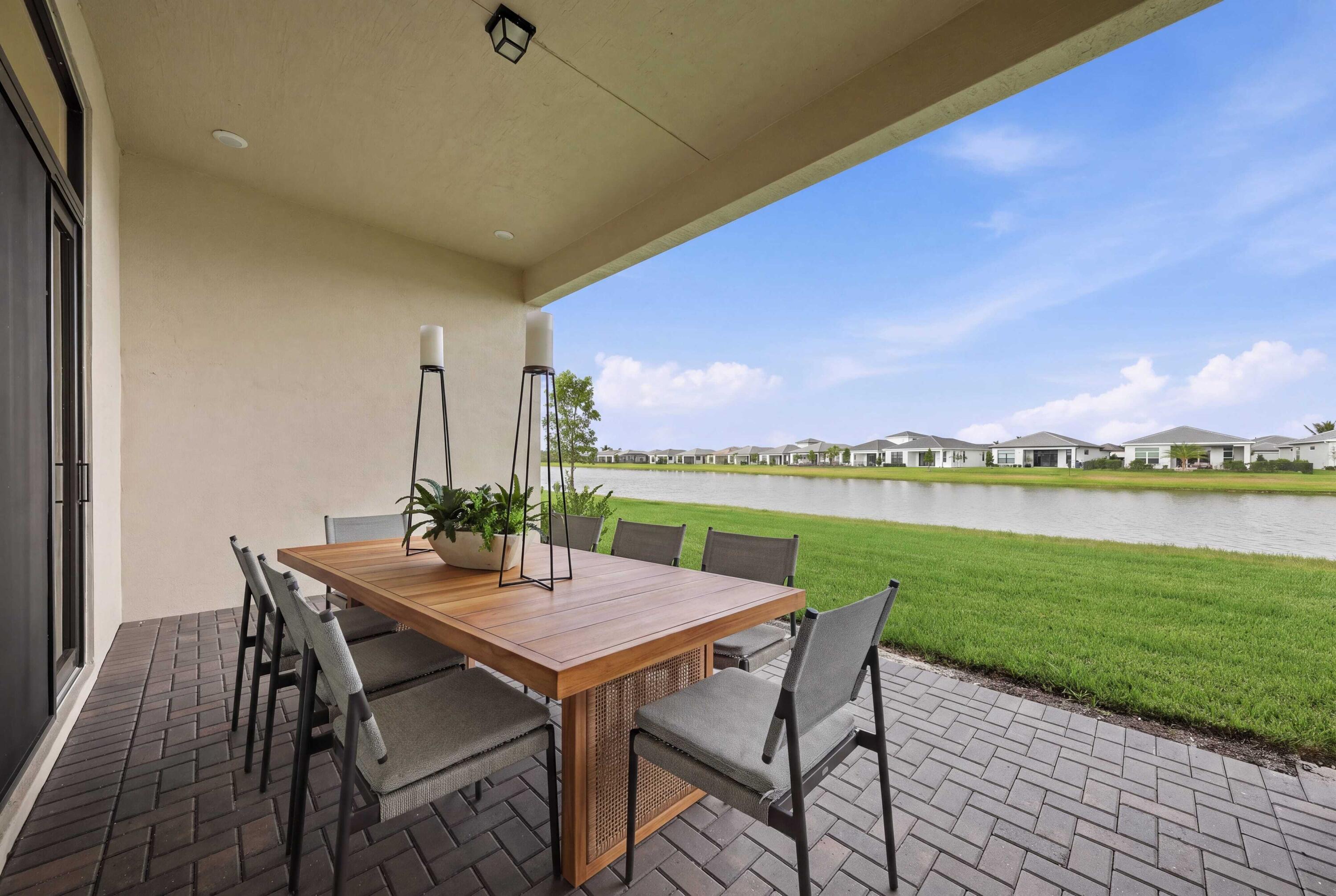 5374 Saint Armands Way Property Photo 27