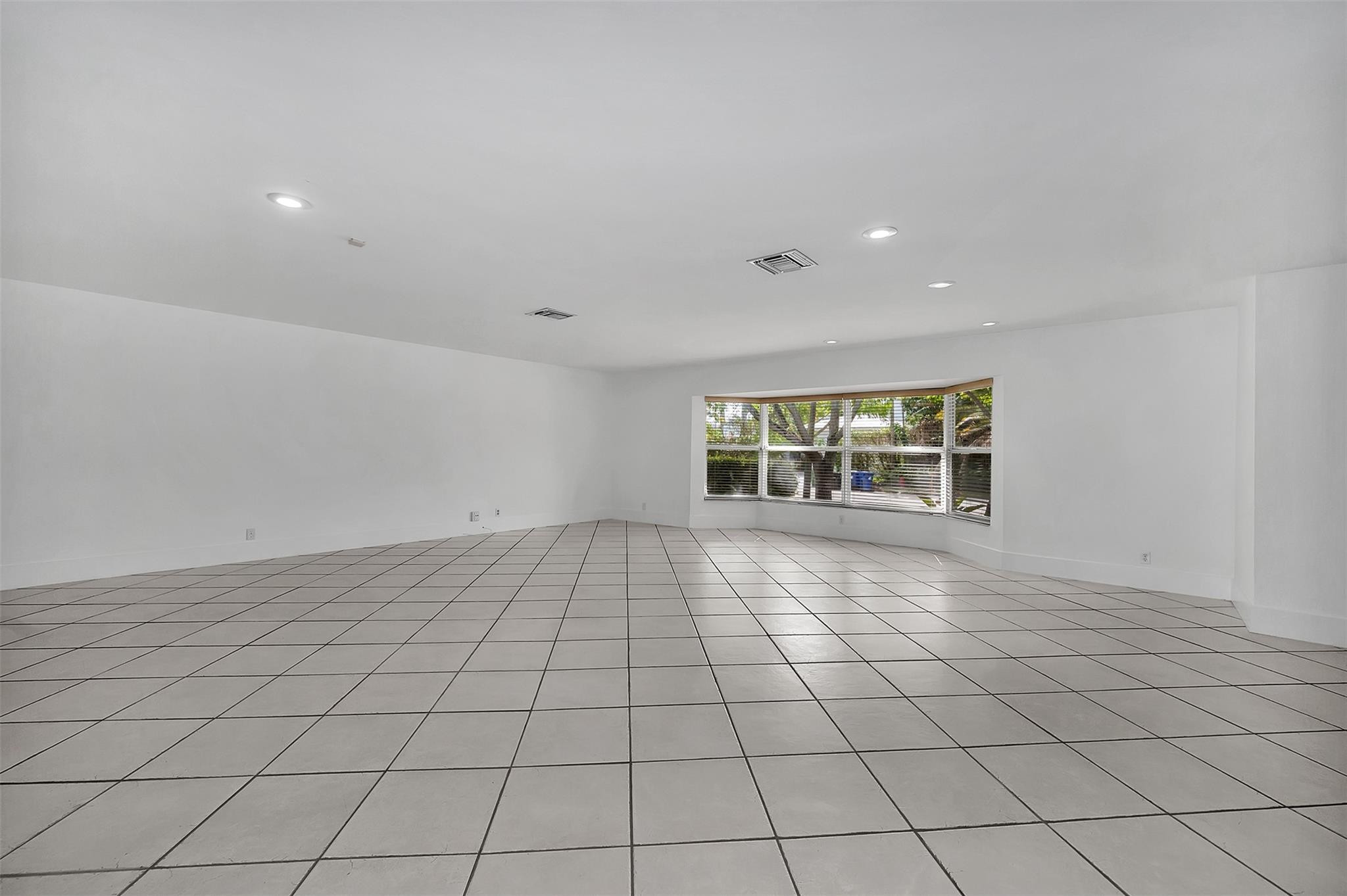 2427 Sea Island Drive Property Photo 12