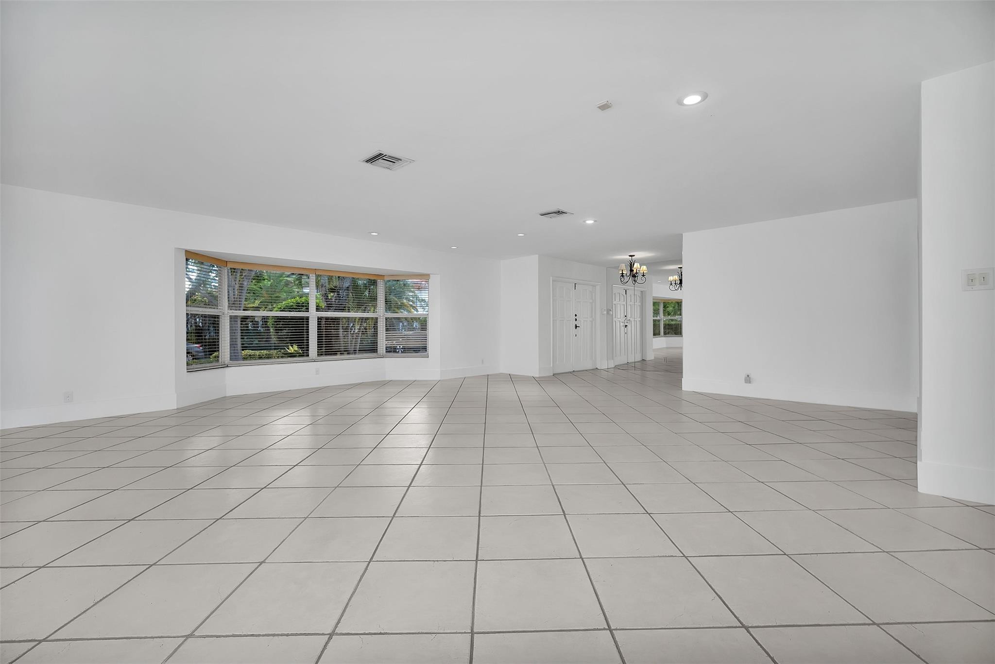 2427 Sea Island Drive Property Photo 13