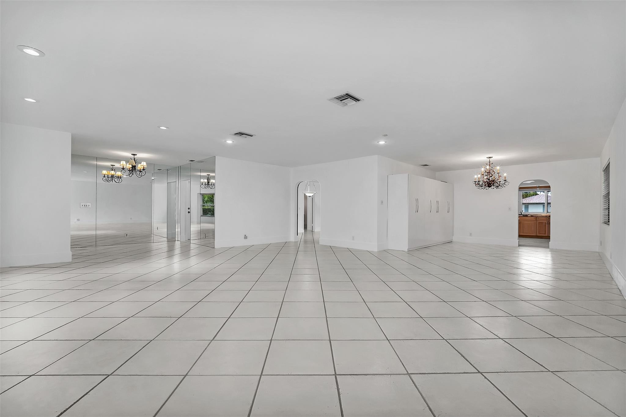 2427 Sea Island Drive Property Photo 14