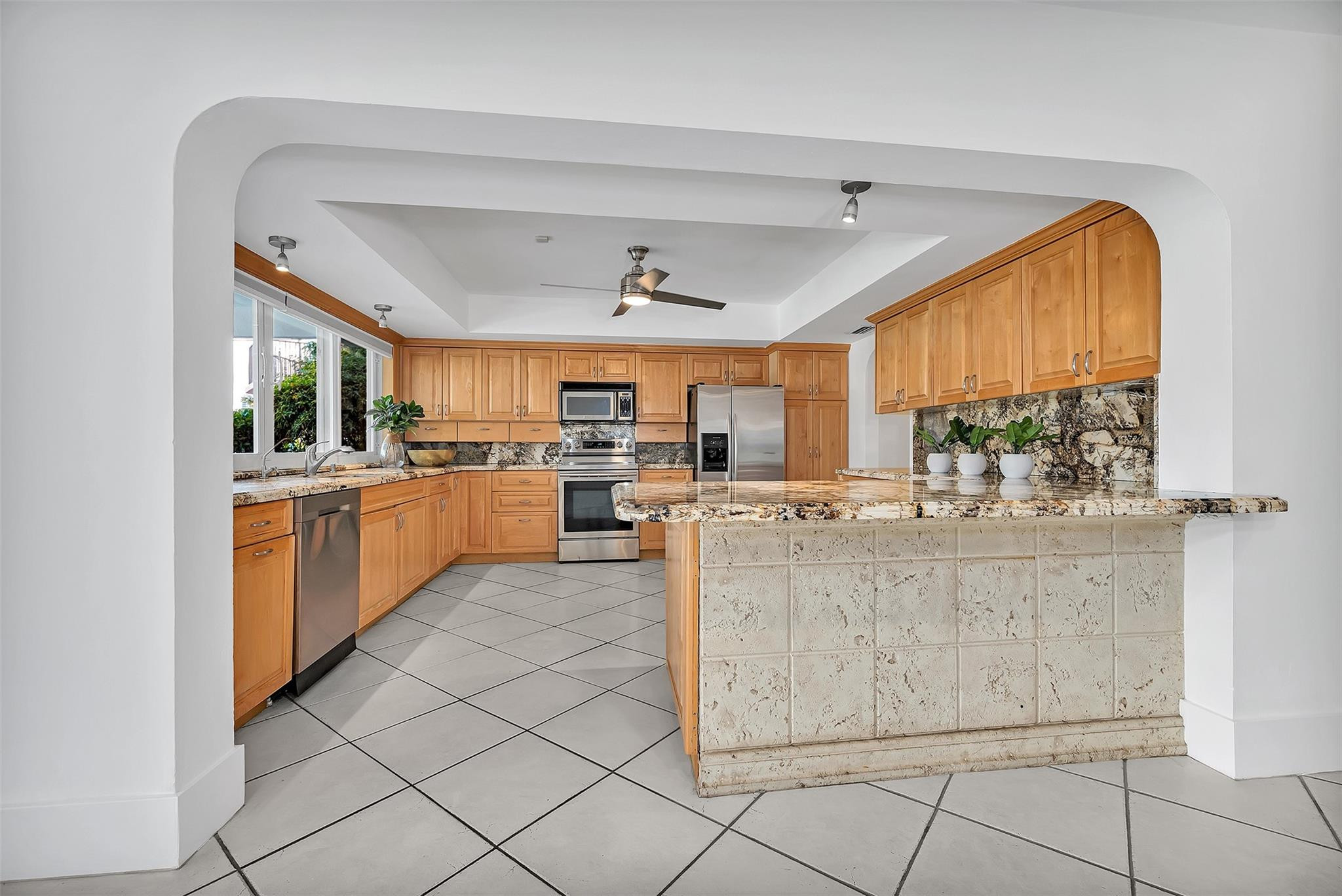 2427 Sea Island Drive Property Photo 19