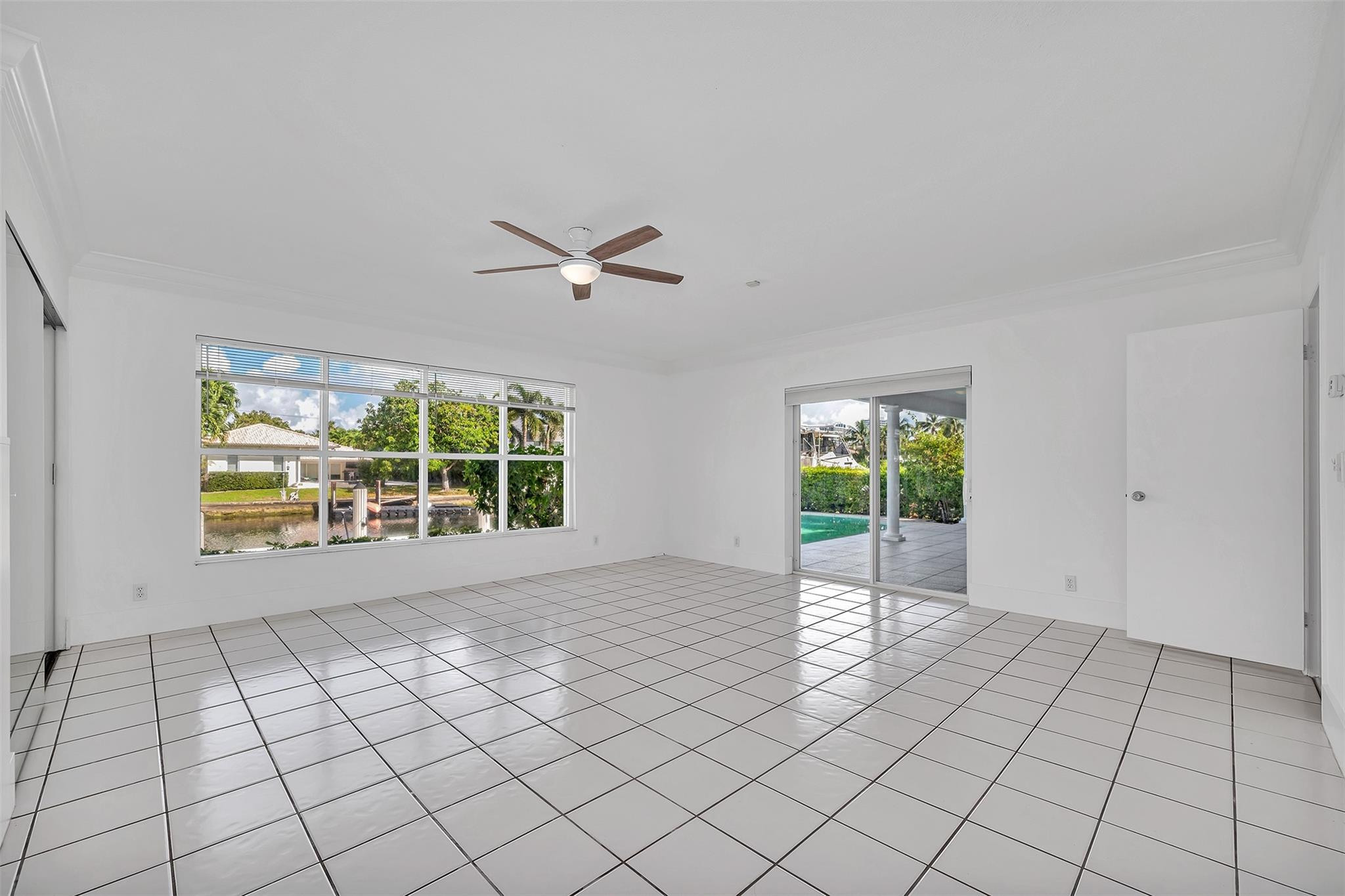 2427 Sea Island Drive Property Photo 24