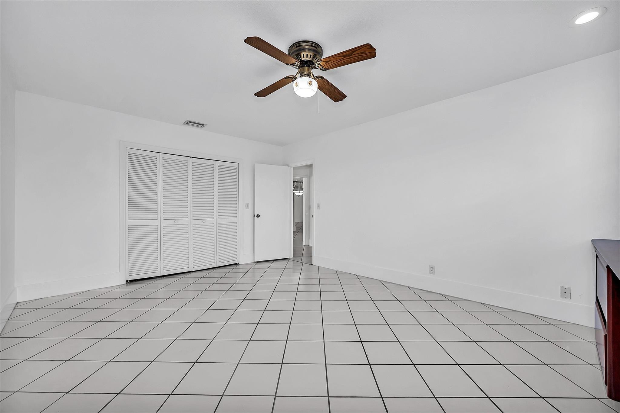 2427 Sea Island Drive Property Photo 28