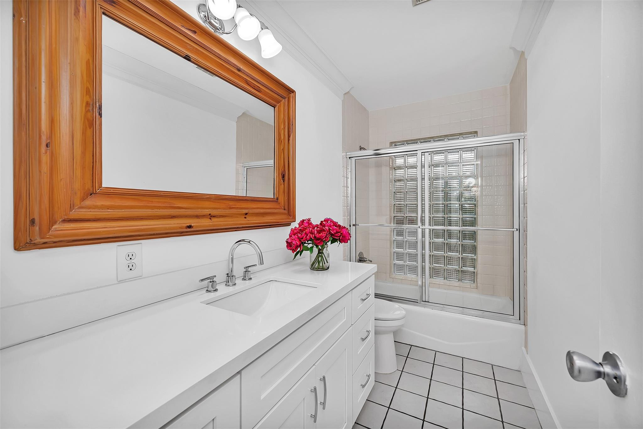 2427 Sea Island Drive Property Photo 30