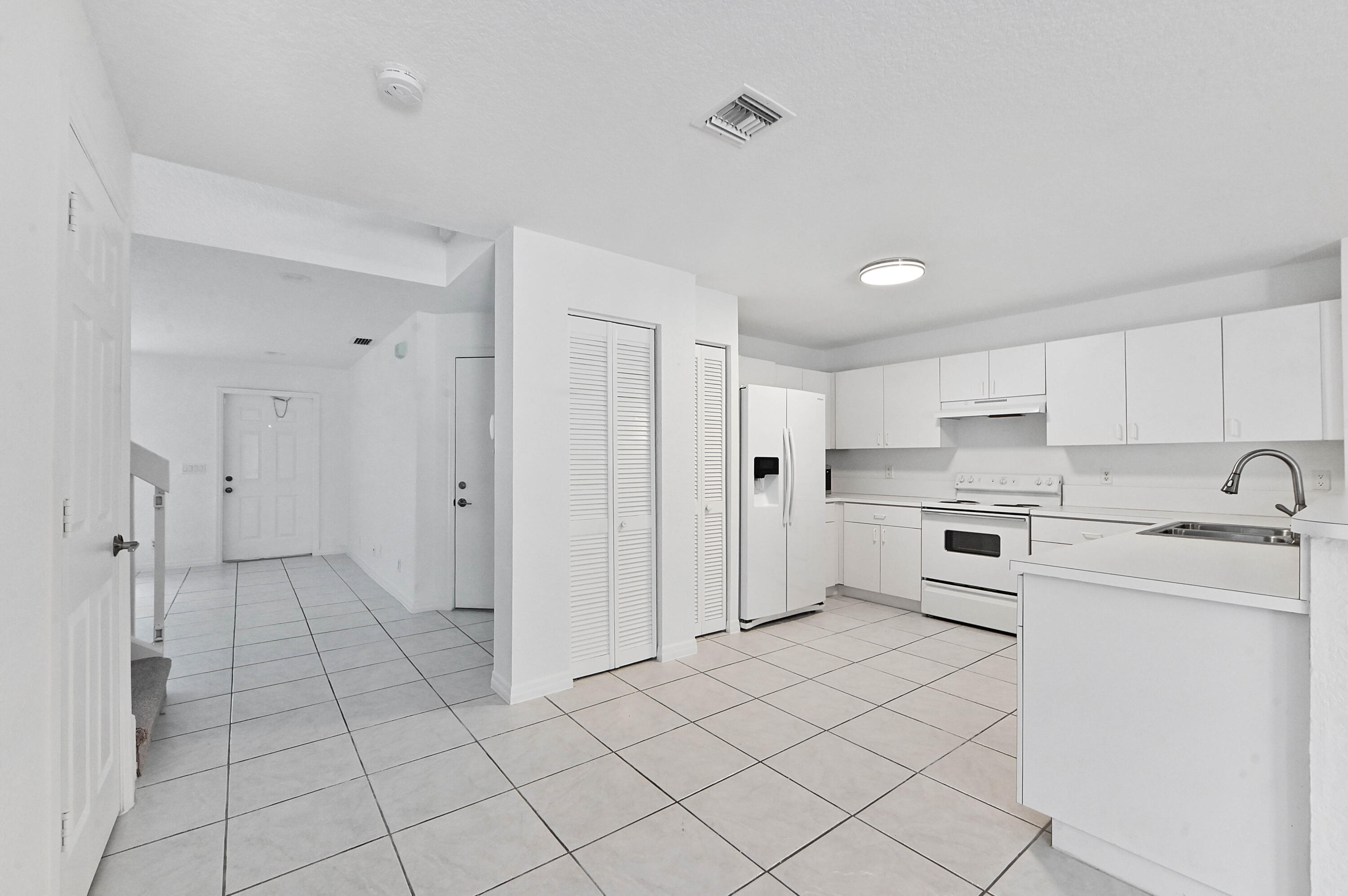 4268 Pine Hollow Circle Property Photo 10