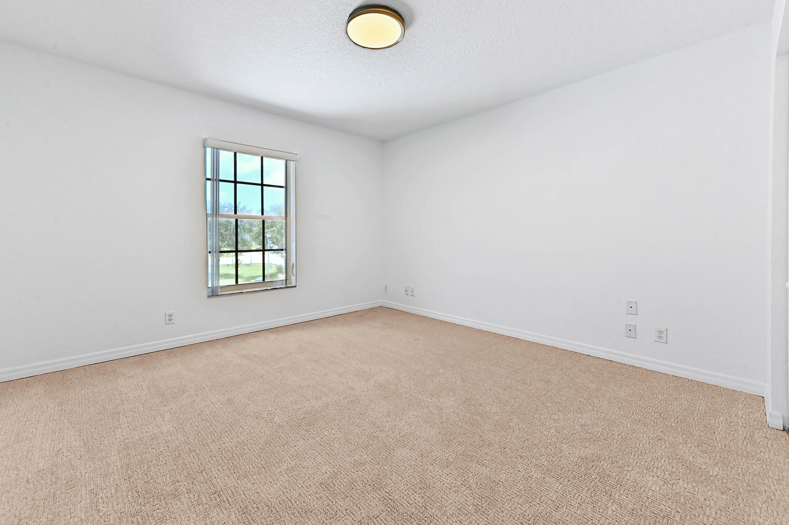 4268 Pine Hollow Circle Property Photo 22