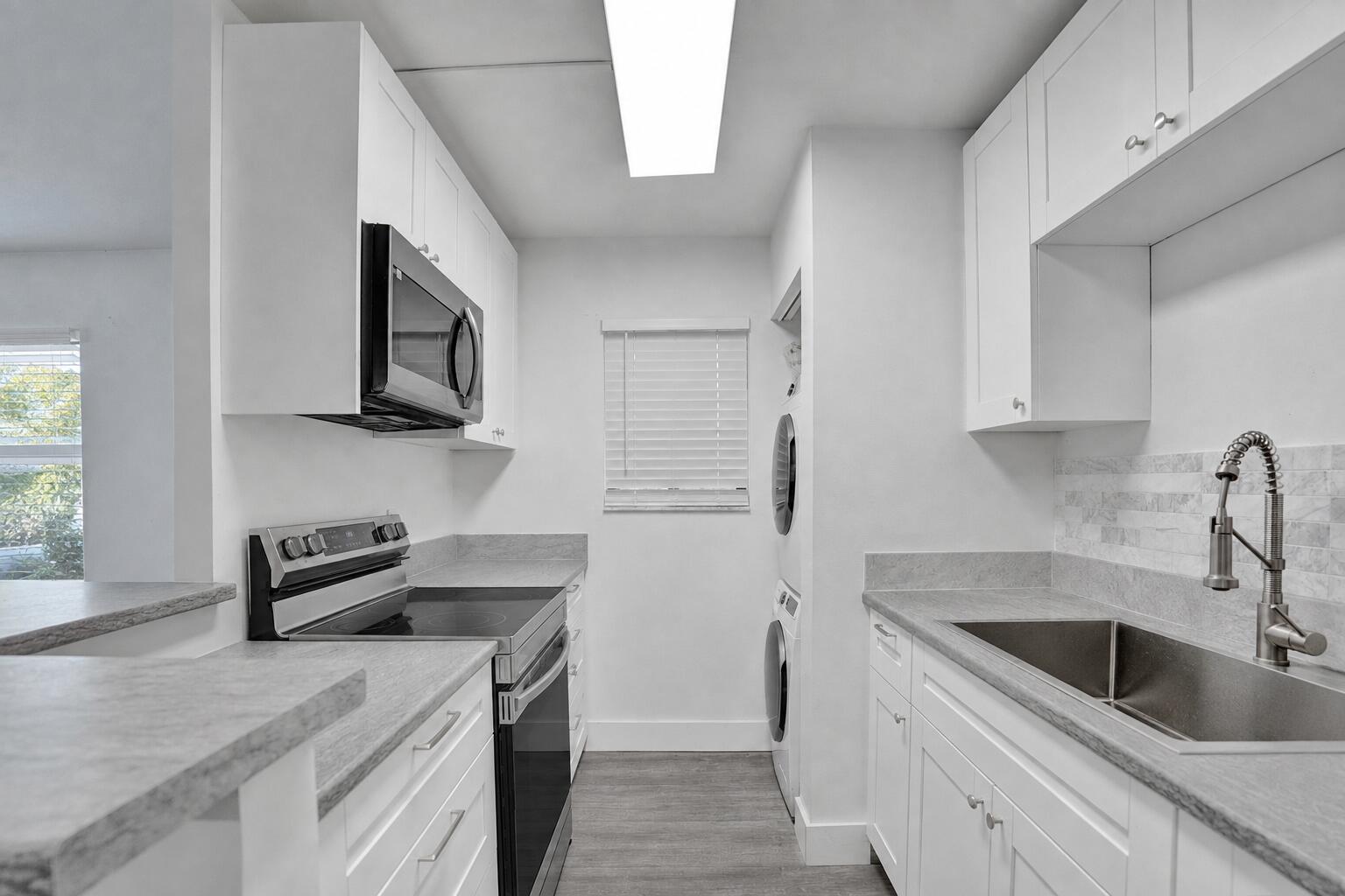 545 Trace Circle 101 Property Photo 3
