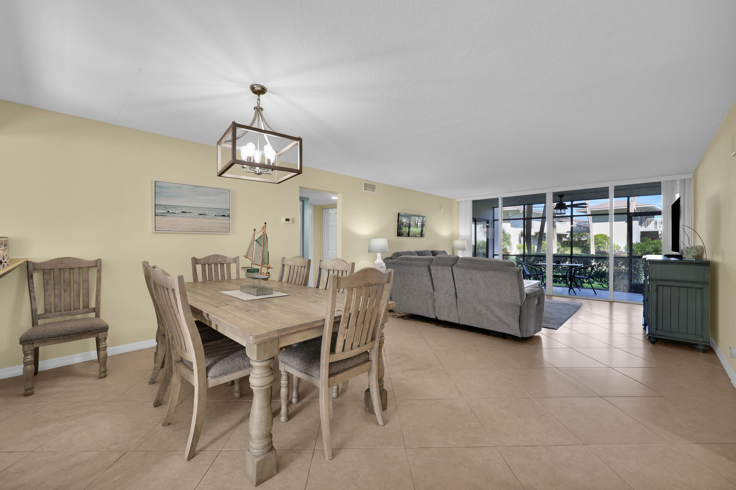 2400 S Ocean Drive 2215 Property Photo 9