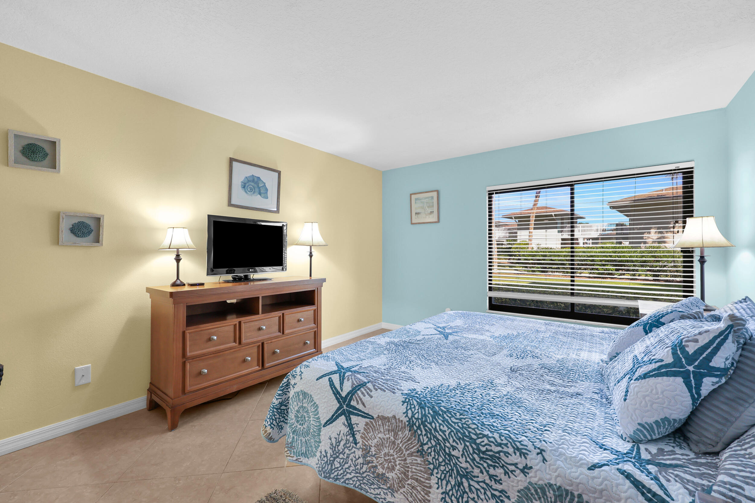 2400 S Ocean Drive 2215 Property Photo 18