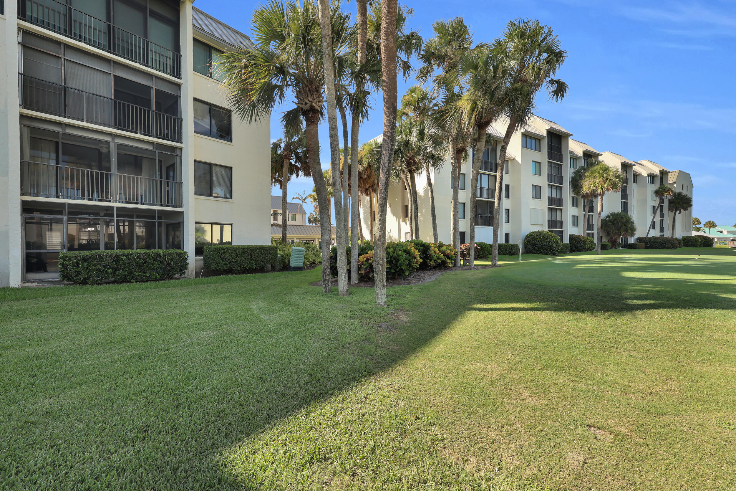 2400 S Ocean Drive 2215 Property Photo 31