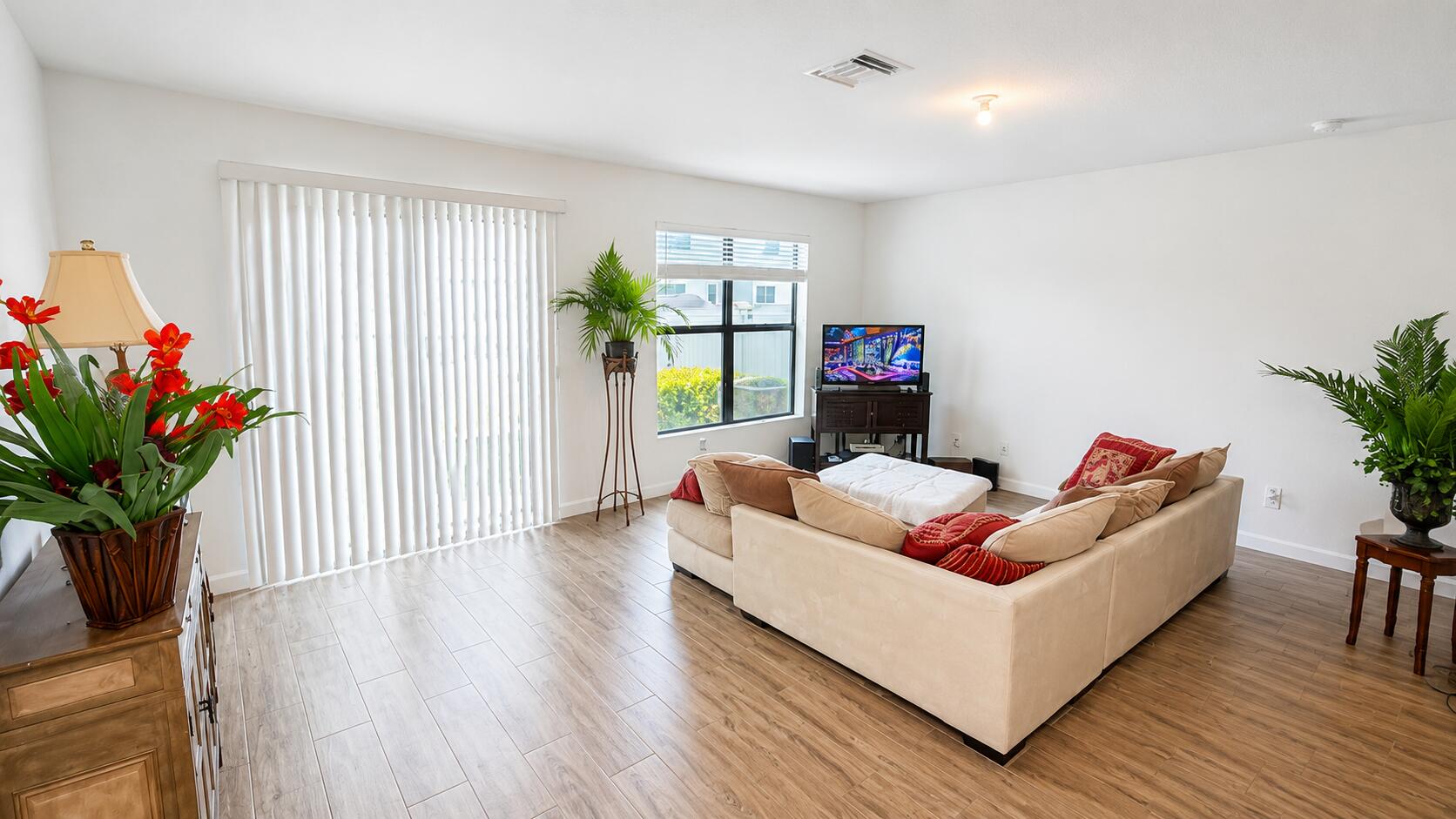 4414 Hemlock Drive Property Photo 8