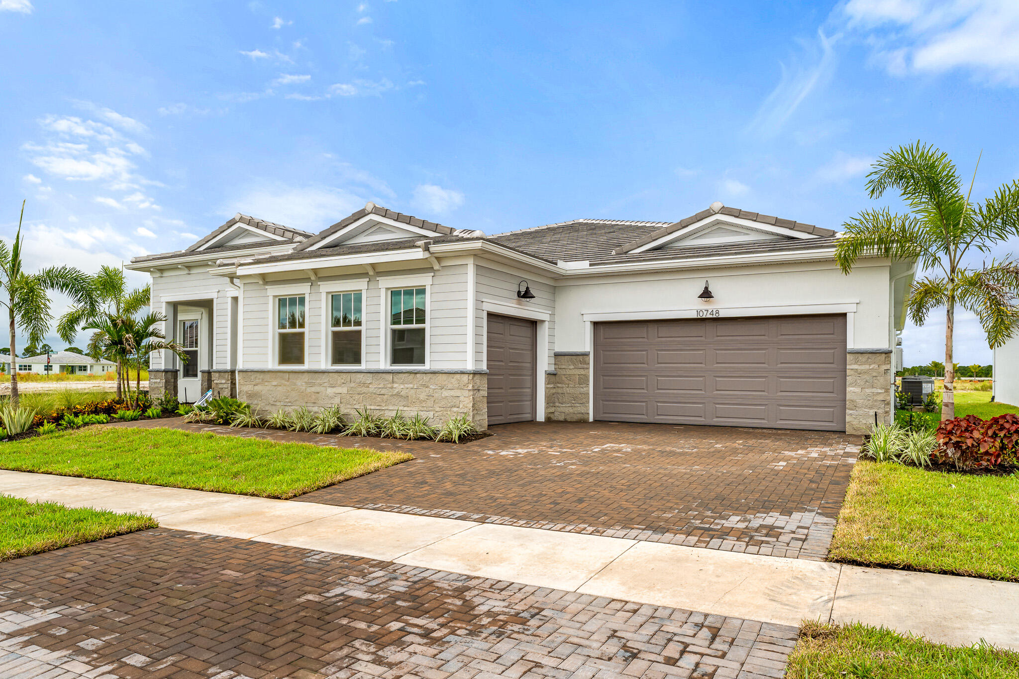 10748 Sw Mistarva Place Property Photo 1