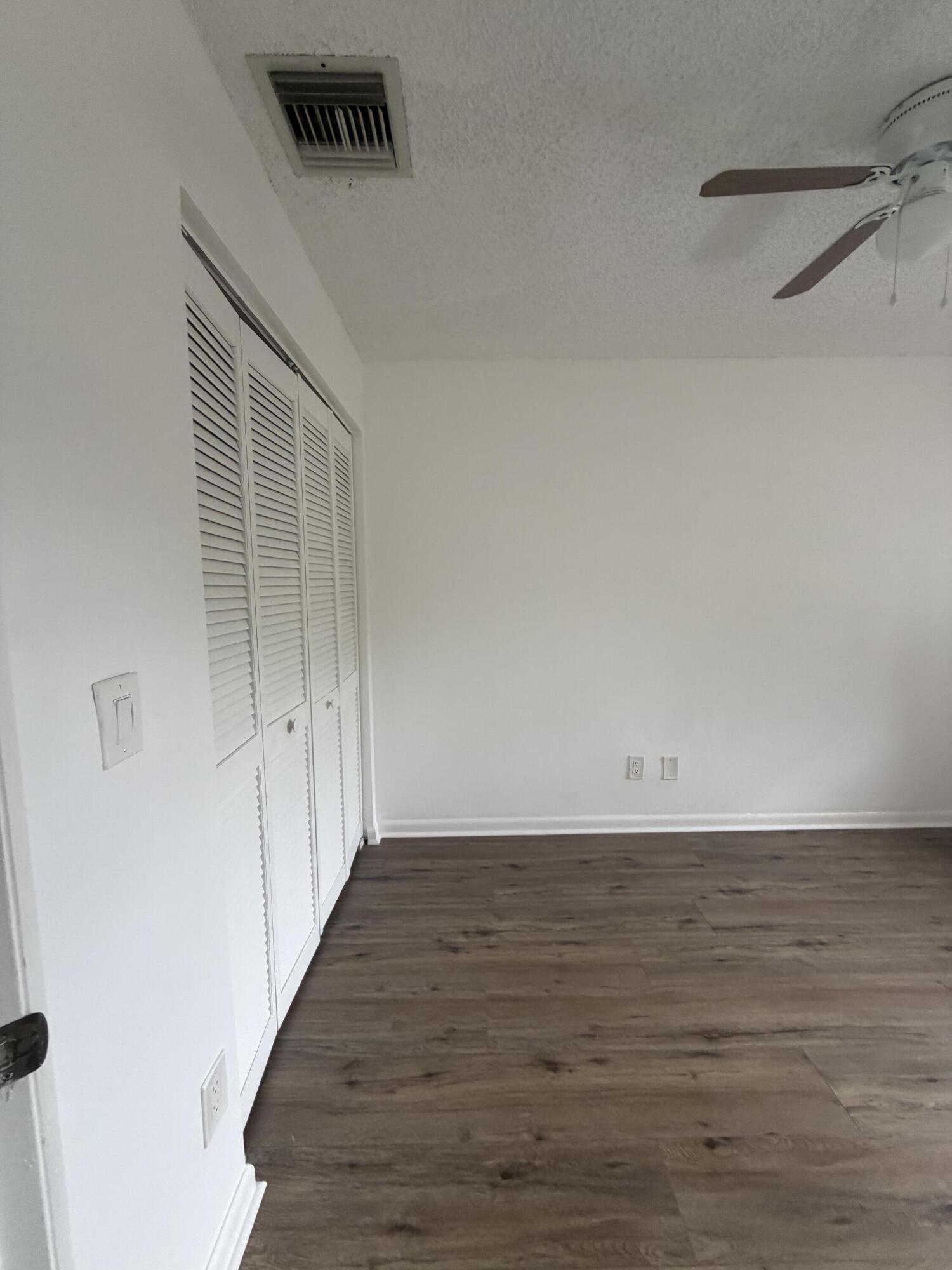 8985 Nw 38th Drive Property Photo 3