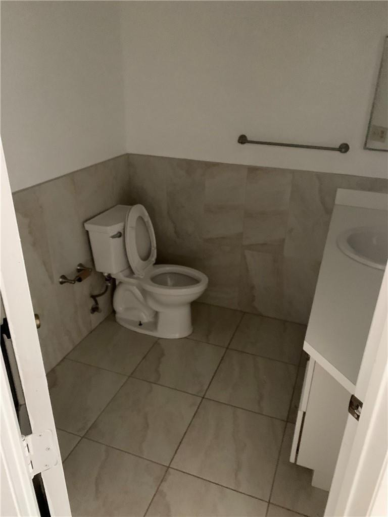 8985 Nw 38th Drive Property Photo 4