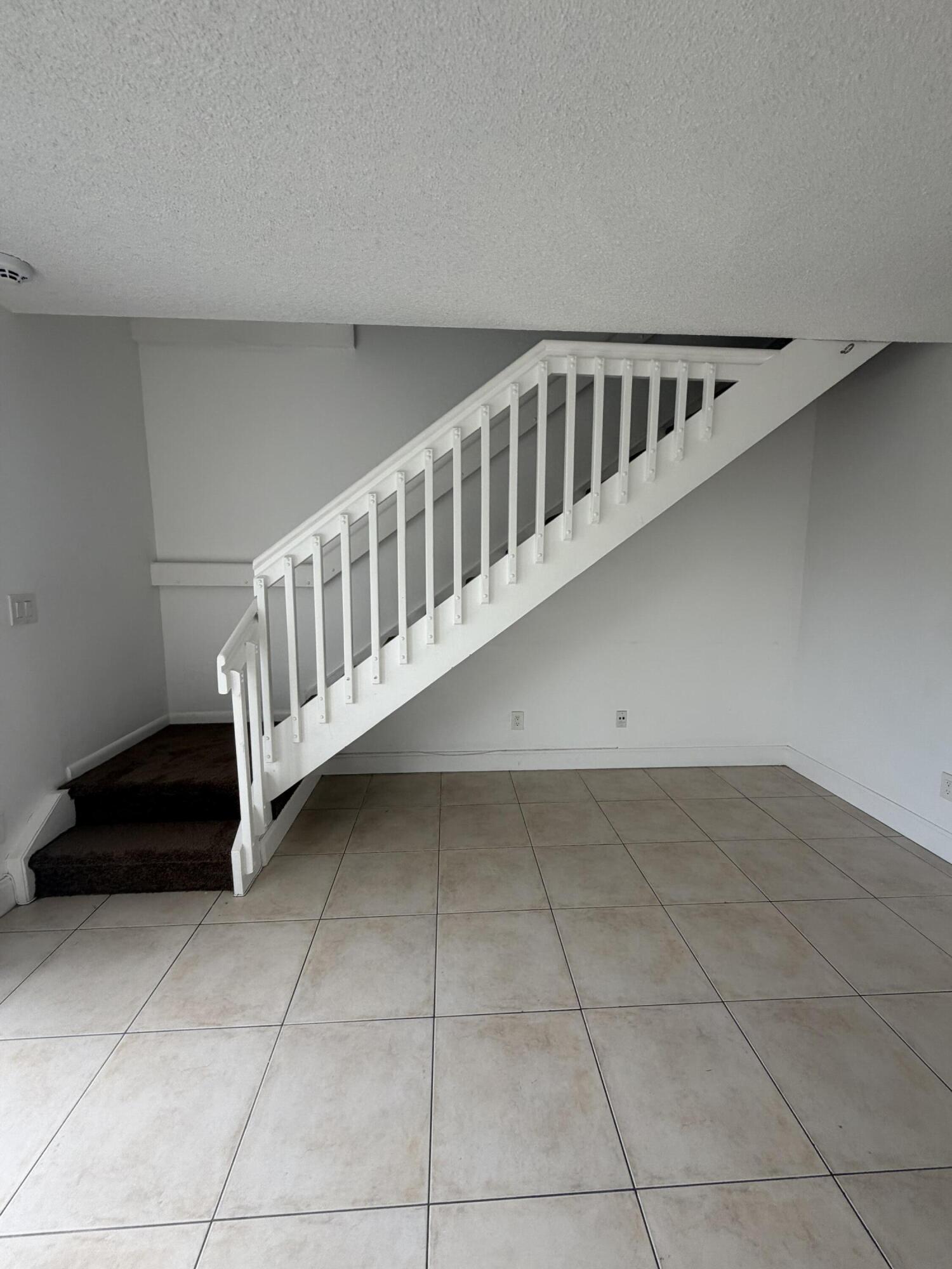 8985 Nw 38th Drive Property Photo 10