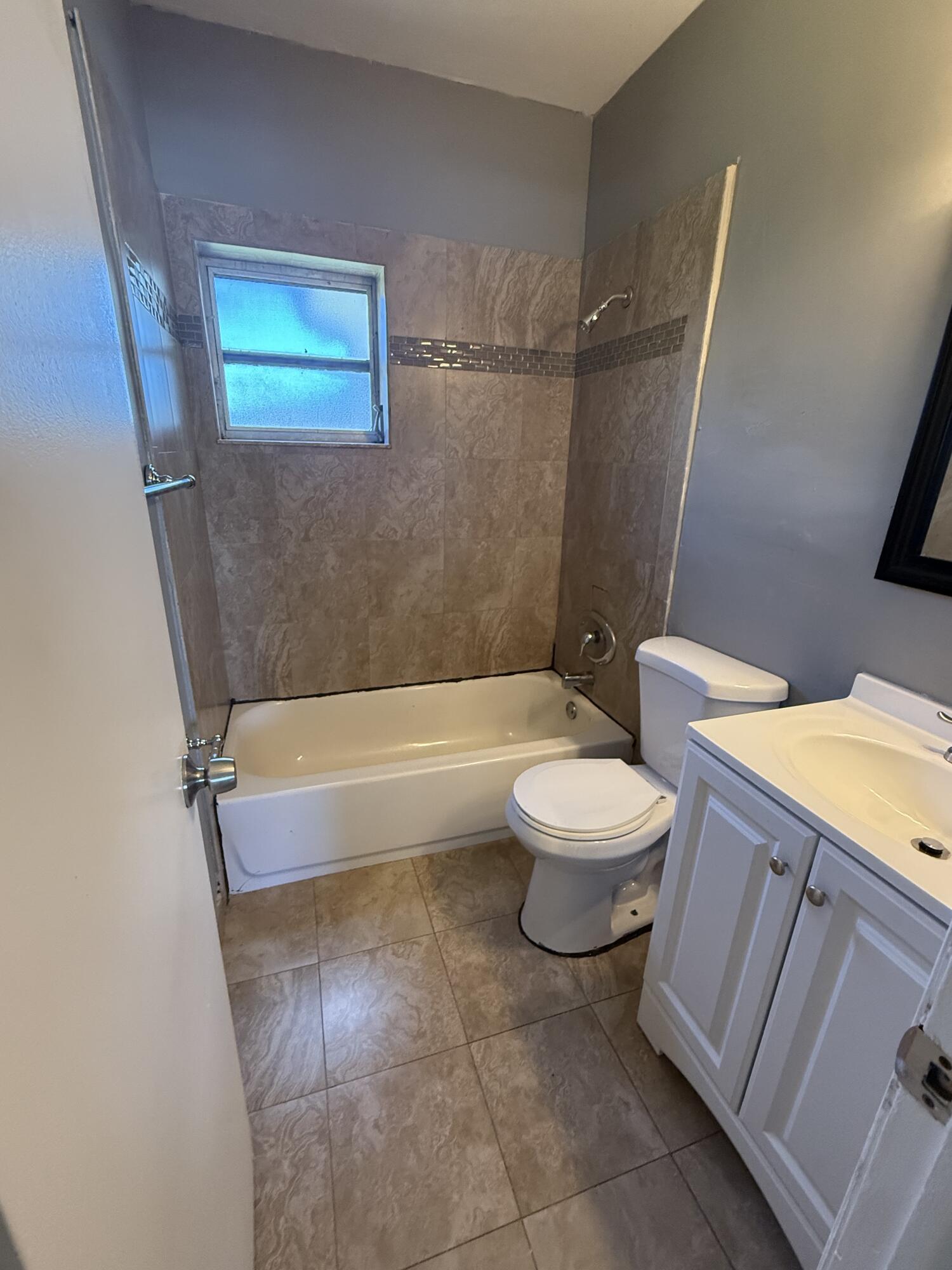 B26063458 Property Photo 9