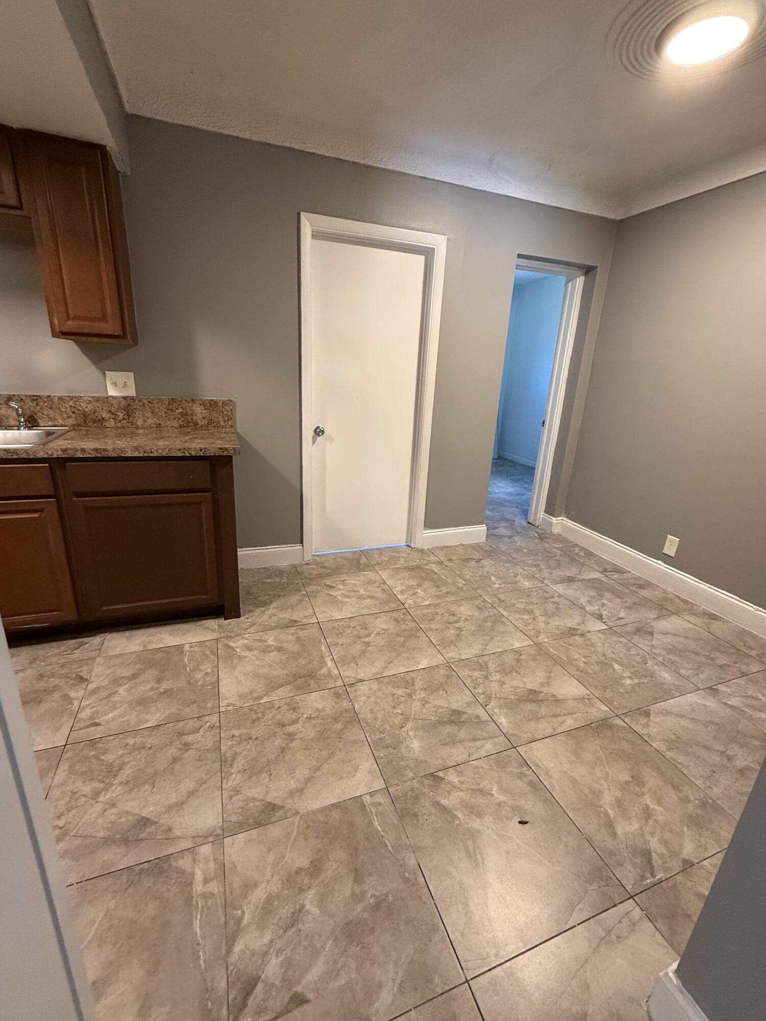 B26063458 Property Photo 10