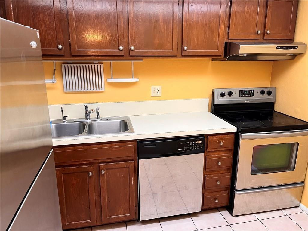 3690 Inverrary Drive 2c Property Photo 5
