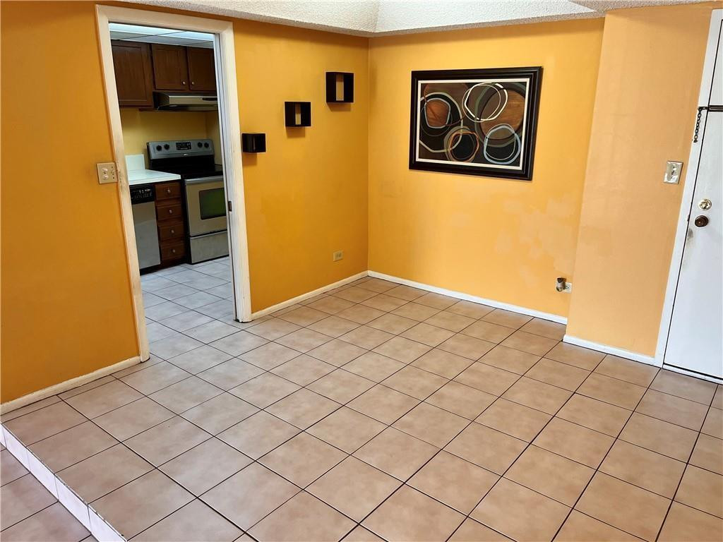 3690 Inverrary Drive 2c Property Photo 6