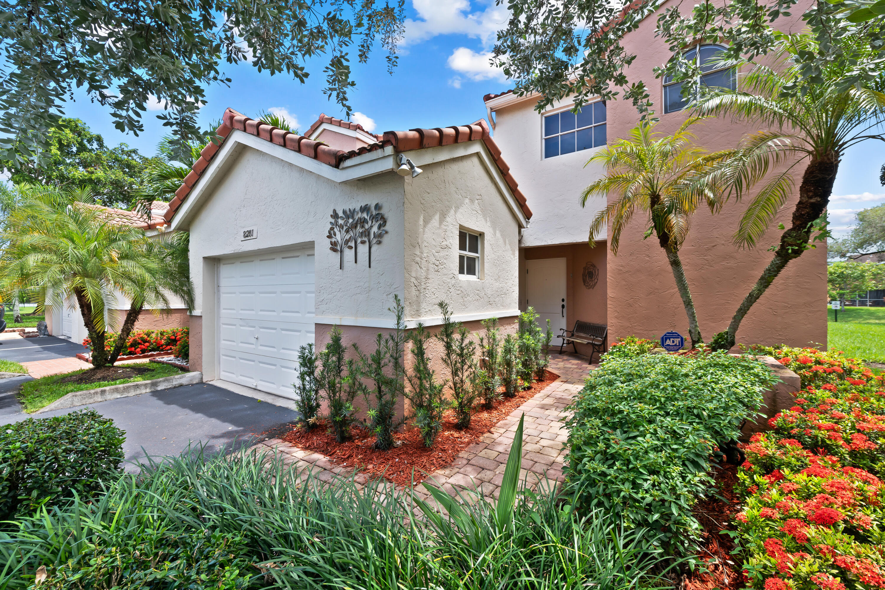 8211 NW 70th Street