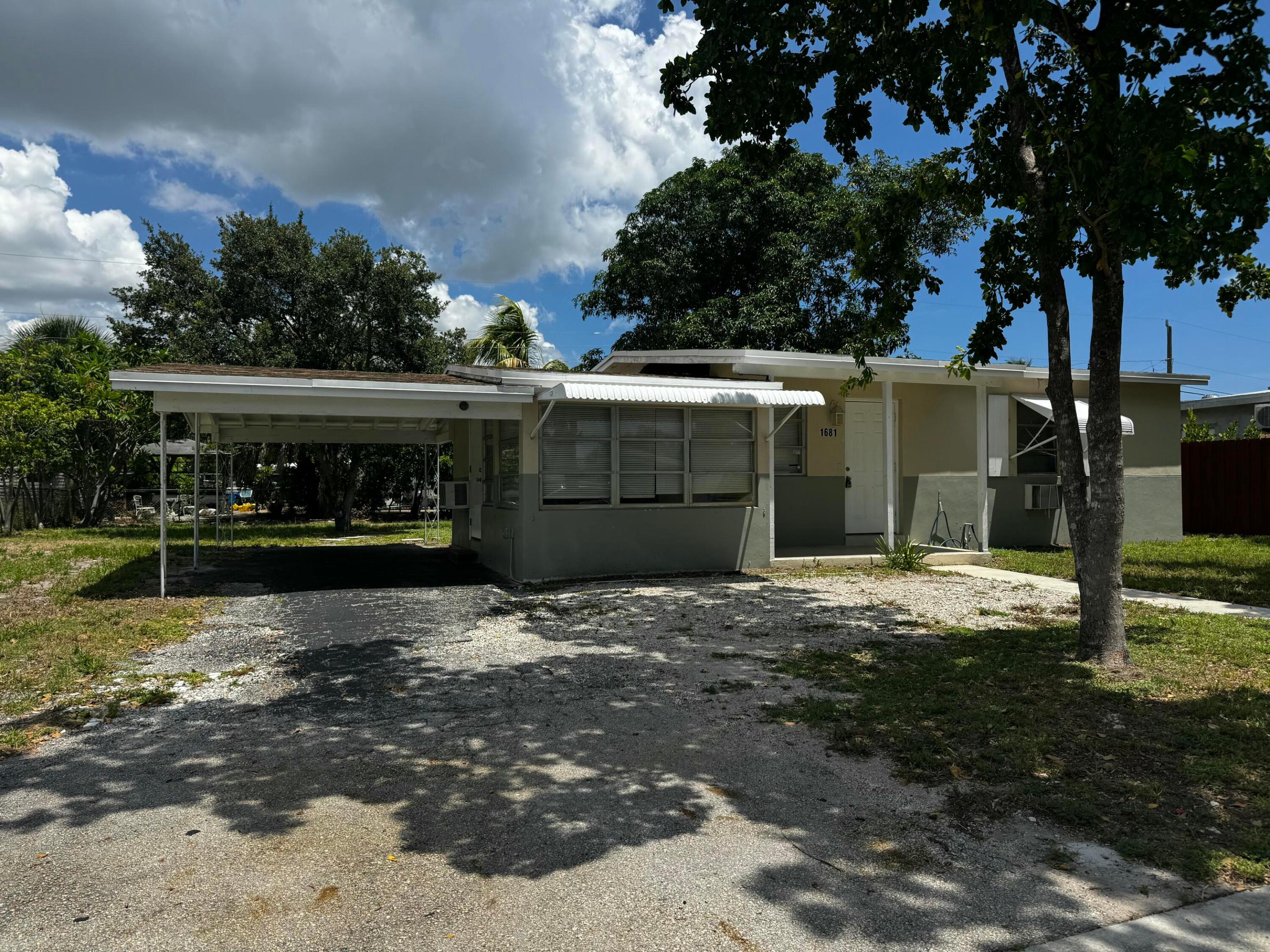 1681 Ne 51st Court Property Photo 2