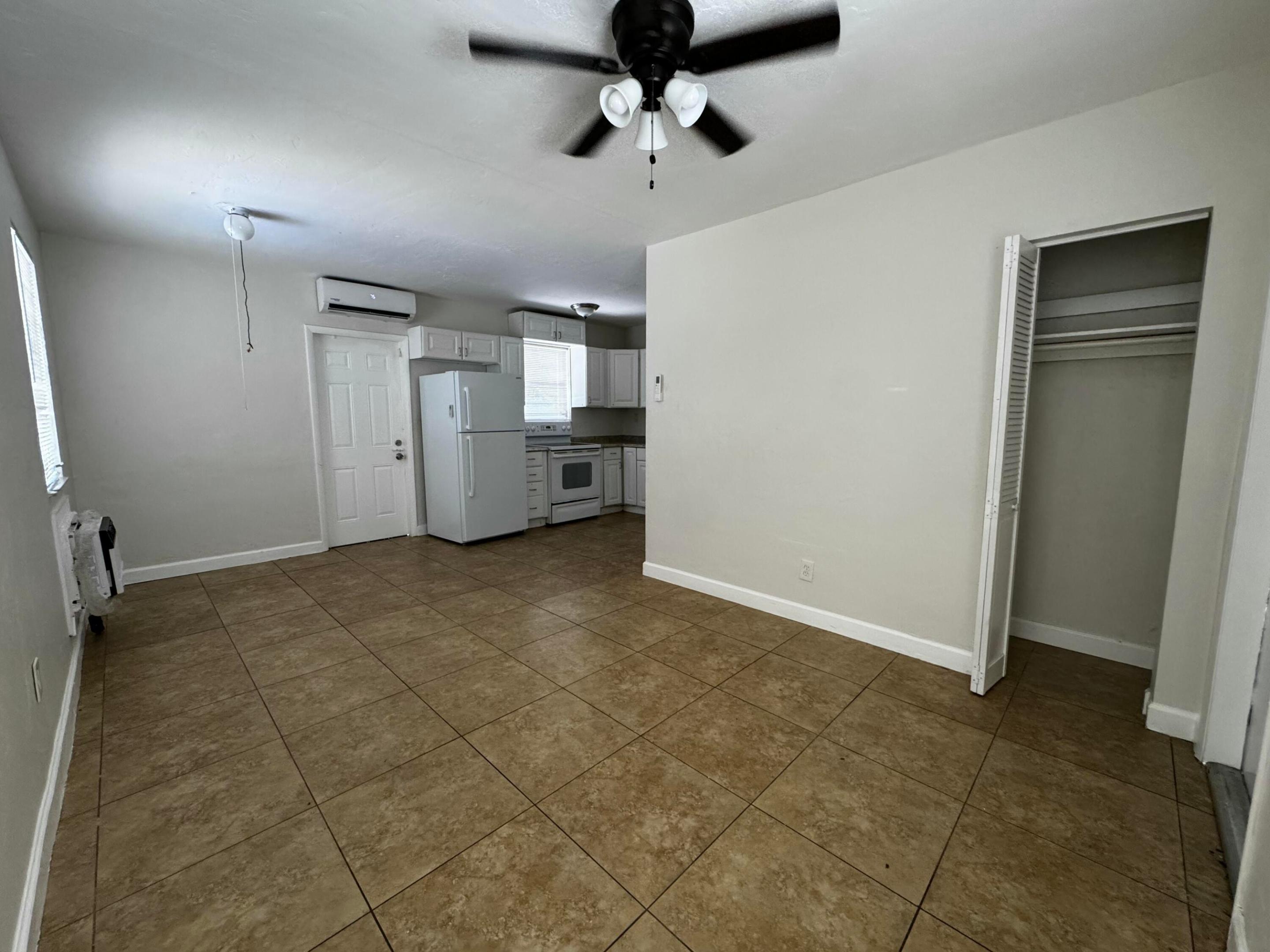 1681 Ne 51st Court Property Photo 3