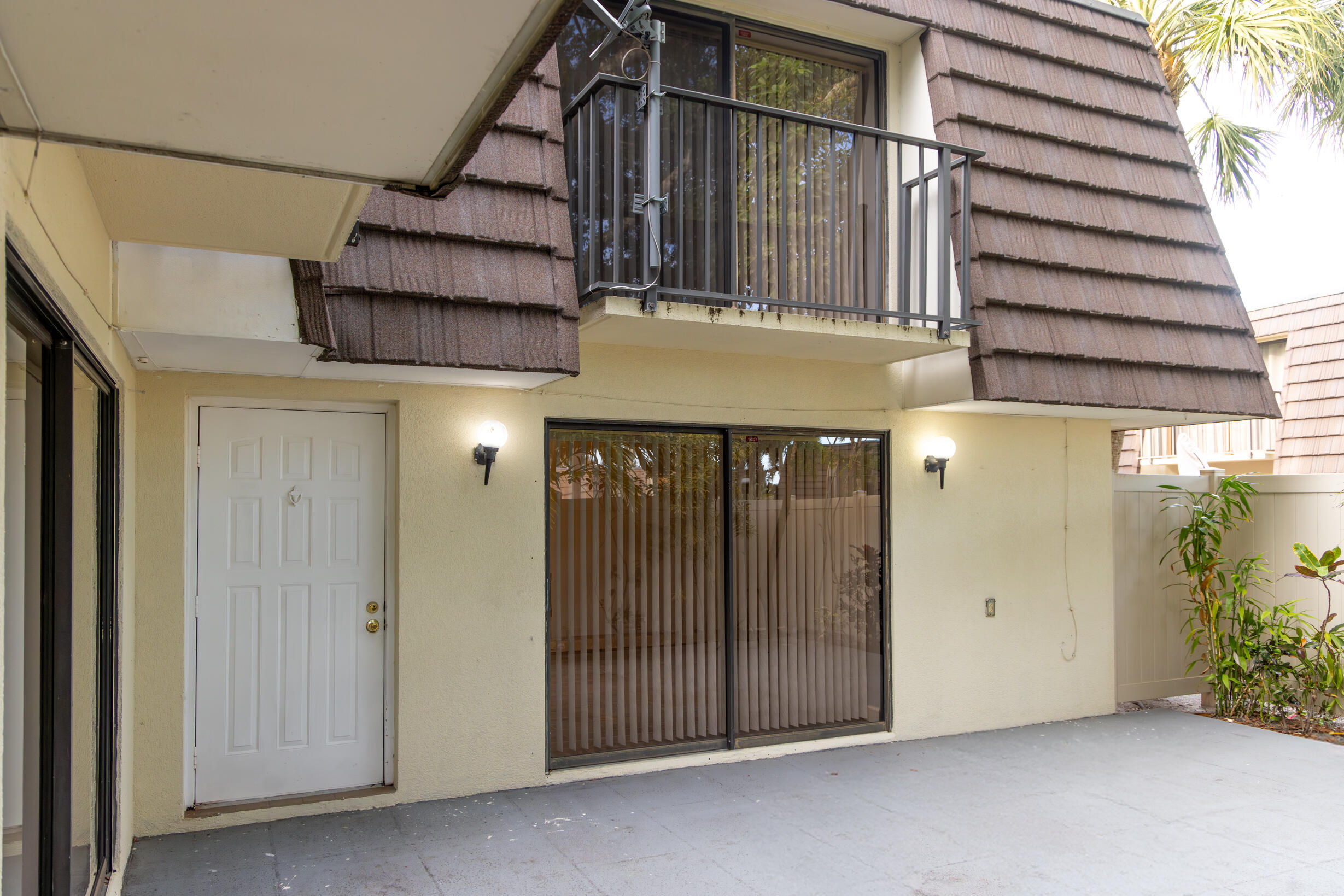 7406 74th Way Property Photo 5
